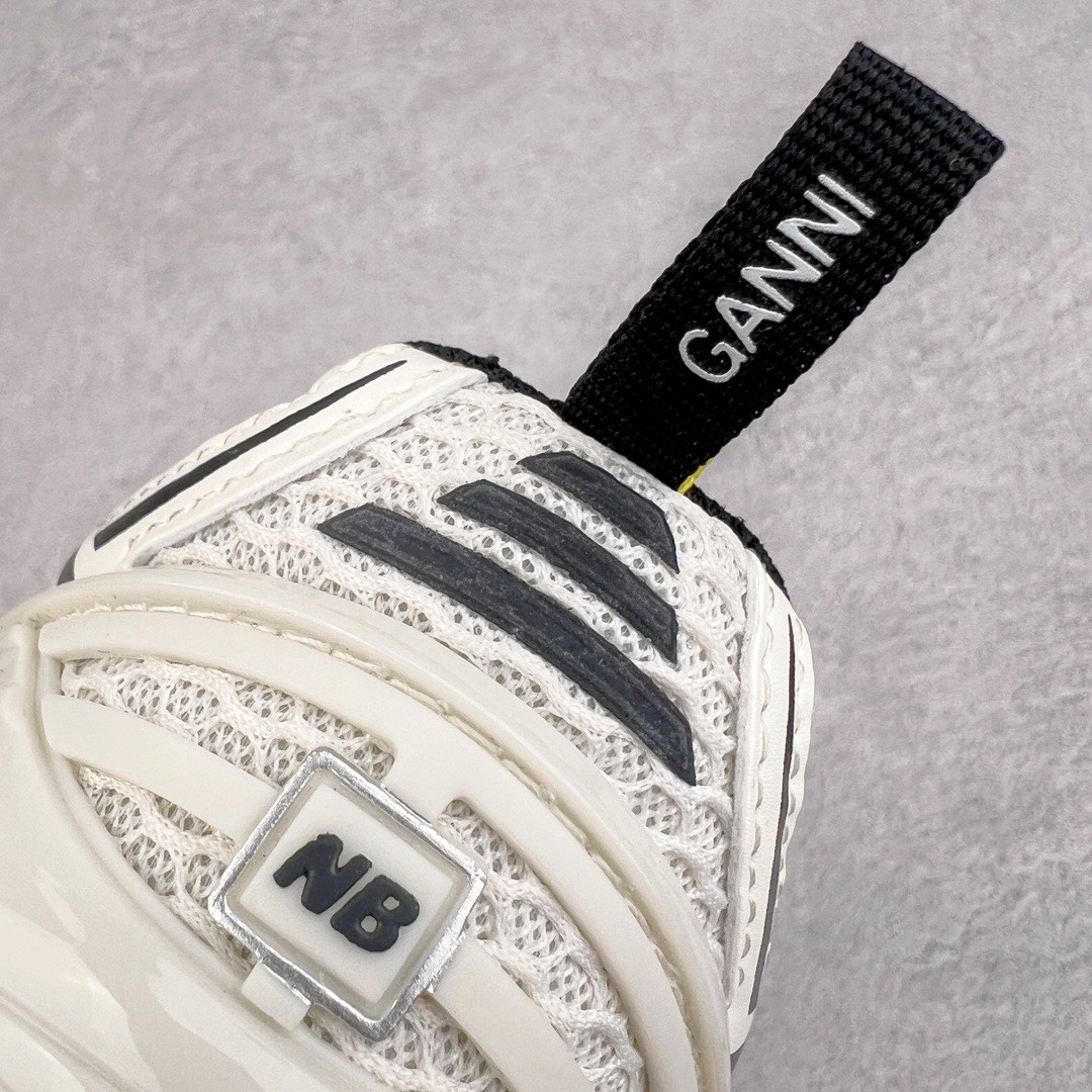 图片[15]-＃M纯原 GANNI × New Balance M1906RGG 联名灰白黄 NB新百伦潮流复古织物皮革减震防滑耐磨轻便低帮跑步鞋 原档数据独立私模大底 唯一正确六层组合大底 RB前软后硬 百分百还原原鞋脚感 基于市场现有版本全新升级调整 NB市场最强产物 全网最全配色加持 全套原楦原纸板原厂数据开发 全鞋电脑针车加持 原厂网布 原装进口头层翻毛皮料正确绒感卡色 正确中底拉帮中底网布细节 一比一手工擦旧效果 冲裁组合 匠心打造 耗时两个月开发完成 工艺极其复杂难度可想而知 高端零售专供产物 尺码：36 37 37.5 38 38.5 39.5 40 40.5 41.5 42 42.5 43 44 44.5 45 45.5 46.5 47-选品中心