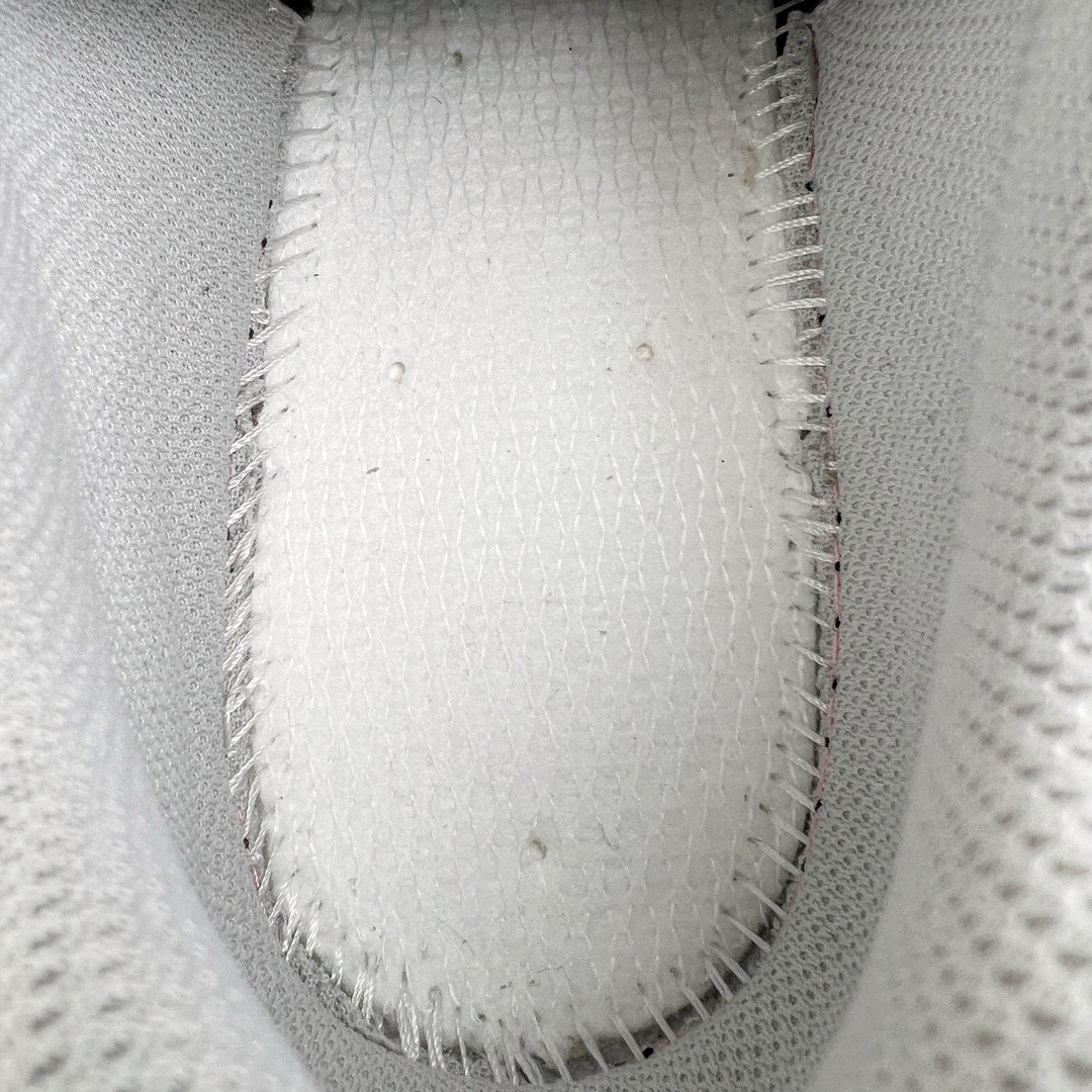 图片[18]-＃M纯原 New Balance M1906RCA 藏青 NB新百伦潮流复古织物皮革减震防滑耐磨轻便低帮跑步鞋 原档数据独立私模大底 唯一正确六层组合大底 RB前软后硬 百分百还原原鞋脚感 基于市场现有版本全新升级调整 NB市场最强产物 全网最全配色加持 全套原楦原纸板原厂数据开发 全鞋电脑针车加持 原厂网布 原装进口头层翻毛皮料正确绒感卡色 正确中底拉帮中底网布细节 一比一手工擦旧效果 冲裁组合 匠心打造 耗时两个月开发完成 工艺极其复杂难度可想而知 高端零售专供产物 尺码：36 37 37.5 38 38.5 39.5 40 40.5 41.5 42 42.5 43 44 44.5 45 45.5 46.5 47-选品中心