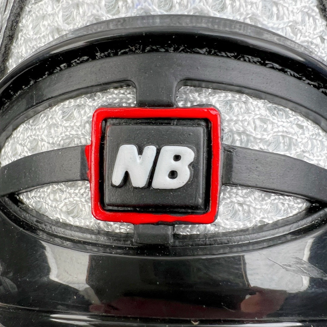 图片[11]-＃M纯原 New Balance M1906RA 白银 NB新百伦潮流复古织物皮革减震防滑耐磨轻便低帮跑步鞋 原档数据独立私模大底 唯一正确六层组合大底 RB前软后硬 百分百还原原鞋脚感 基于市场现有版本全新升级调整 NB市场最强产物 全网最全配色加持 全套原楦原纸板原厂数据开发 全鞋电脑针车加持 原厂网布 原装进口头层翻毛皮料正确绒感卡色 正确中底拉帮中底网布细节 一比一手工擦旧效果 冲裁组合 匠心打造 耗时两个月开发完成 工艺极其复杂难度可想而知 高端零售专供产物 尺码：36 37 37.5 38 38.5 39.5 40 40.5 41.5 42 42.5 43 44 44.5 45 45.5 46.5 47-选品中心
