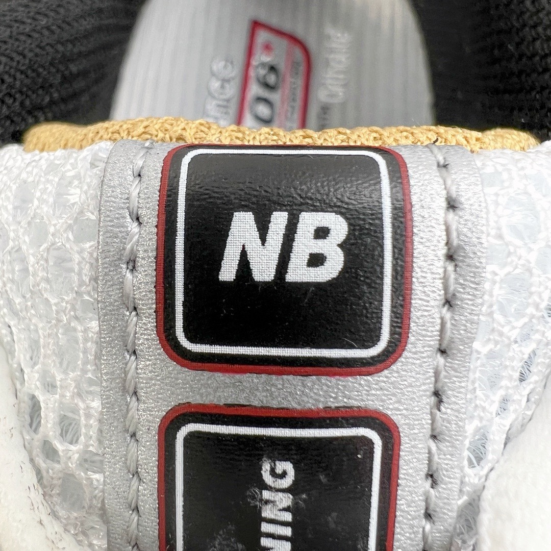 图片[13]-＃M纯原 New Balance M1906RA 白银 NB新百伦潮流复古织物皮革减震防滑耐磨轻便低帮跑步鞋 原档数据独立私模大底 唯一正确六层组合大底 RB前软后硬 百分百还原原鞋脚感 基于市场现有版本全新升级调整 NB市场最强产物 全网最全配色加持 全套原楦原纸板原厂数据开发 全鞋电脑针车加持 原厂网布 原装进口头层翻毛皮料正确绒感卡色 正确中底拉帮中底网布细节 一比一手工擦旧效果 冲裁组合 匠心打造 耗时两个月开发完成 工艺极其复杂难度可想而知 高端零售专供产物 尺码：36 37 37.5 38 38.5 39.5 40 40.5 41.5 42 42.5 43 44 44.5 45 45.5 46.5 47-选品中心