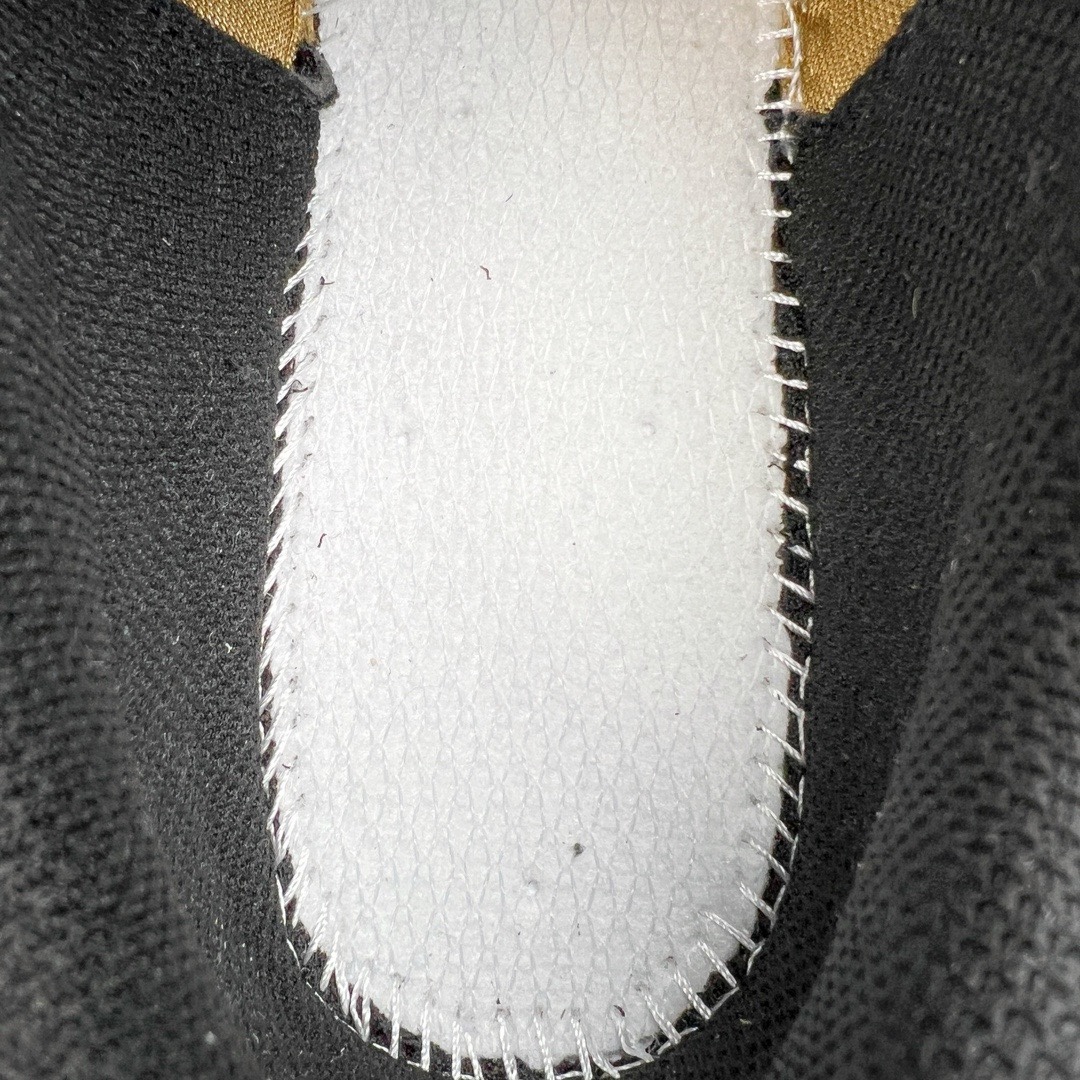 图片[17]-＃M纯原 New Balance M1906RA 白银 NB新百伦潮流复古织物皮革减震防滑耐磨轻便低帮跑步鞋 原档数据独立私模大底 唯一正确六层组合大底 RB前软后硬 百分百还原原鞋脚感 基于市场现有版本全新升级调整 NB市场最强产物 全网最全配色加持 全套原楦原纸板原厂数据开发 全鞋电脑针车加持 原厂网布 原装进口头层翻毛皮料正确绒感卡色 正确中底拉帮中底网布细节 一比一手工擦旧效果 冲裁组合 匠心打造 耗时两个月开发完成 工艺极其复杂难度可想而知 高端零售专供产物 尺码：36 37 37.5 38 38.5 39.5 40 40.5 41.5 42 42.5 43 44 44.5 45 45.5 46.5 47-选品中心