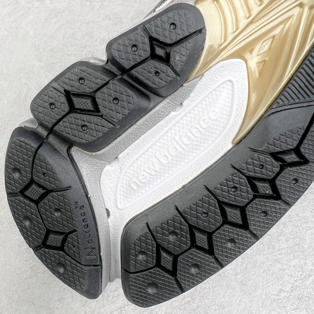 图片[15]-＃M纯原 New Balance M1906RA 白银 NB新百伦潮流复古织物皮革减震防滑耐磨轻便低帮跑步鞋 原档数据独立私模大底 唯一正确六层组合大底 RB前软后硬 百分百还原原鞋脚感 基于市场现有版本全新升级调整 NB市场最强产物 全网最全配色加持 全套原楦原纸板原厂数据开发 全鞋电脑针车加持 原厂网布 原装进口头层翻毛皮料正确绒感卡色 正确中底拉帮中底网布细节 一比一手工擦旧效果 冲裁组合 匠心打造 耗时两个月开发完成 工艺极其复杂难度可想而知 高端零售专供产物 尺码：36 37 37.5 38 38.5 39.5 40 40.5 41.5 42 42.5 43 44 44.5 45 45.5 46.5 47-选品中心