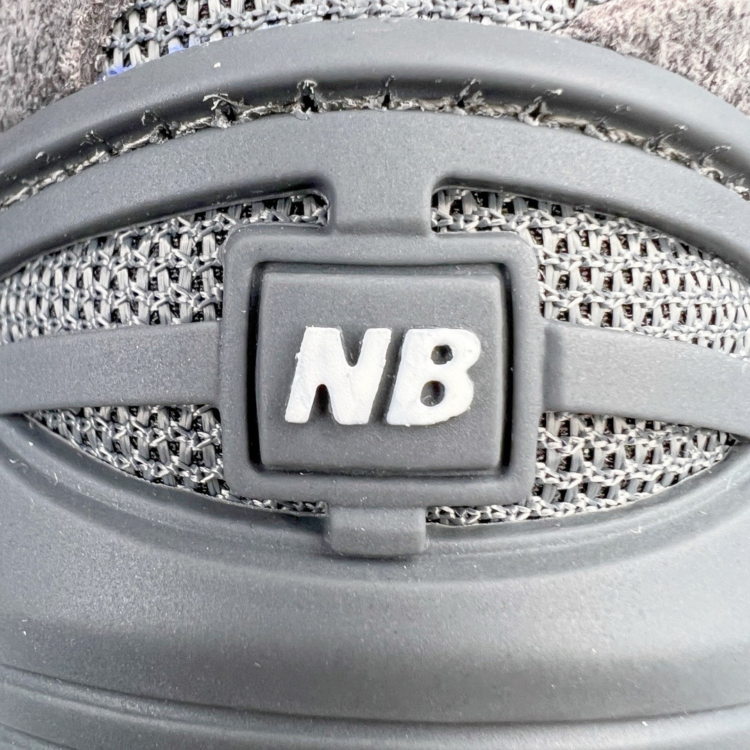图片[14]-＃M纯原 New Balance M1906DA 燕尾灰 NB新百伦潮流复古织物皮革减震防滑耐磨轻便低帮跑步鞋 原档数据独立私模大底 唯一正确六层组合大底 RB前软后硬 百分百还原原鞋脚感 基于市场现有版本全新升级调整 NB市场最强产物 全网最全配色加持 全套原楦原纸板原厂数据开发 全鞋电脑针车加持 原厂网布 原装进口头层翻毛皮料正确绒感卡色 正确中底拉帮中底网布细节 一比一手工擦旧效果 冲裁组合 匠心打造 耗时两个月开发完成 工艺极其复杂难度可想而知 高端零售专供产物 尺码：36 37 37.5 38 38.5 39.5 40 40.5 41.5 42 42.5 43 44 44.5 45 45.5 46.5 47-选品中心