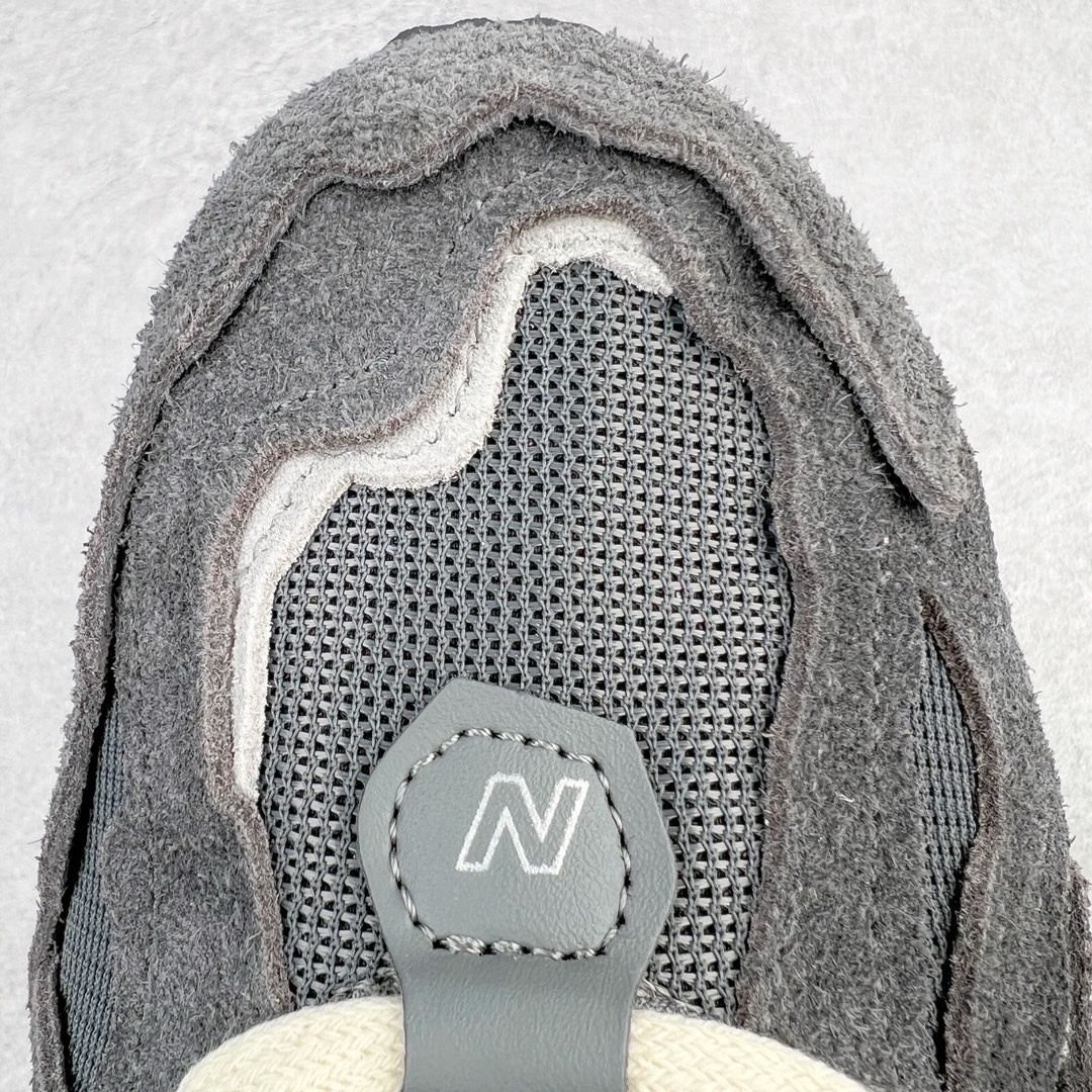 图片[10]-＃M纯原 New Balance M1906DA 燕尾灰 NB新百伦潮流复古织物皮革减震防滑耐磨轻便低帮跑步鞋 原档数据独立私模大底 唯一正确六层组合大底 RB前软后硬 百分百还原原鞋脚感 基于市场现有版本全新升级调整 NB市场最强产物 全网最全配色加持 全套原楦原纸板原厂数据开发 全鞋电脑针车加持 原厂网布 原装进口头层翻毛皮料正确绒感卡色 正确中底拉帮中底网布细节 一比一手工擦旧效果 冲裁组合 匠心打造 耗时两个月开发完成 工艺极其复杂难度可想而知 高端零售专供产物 尺码：36 37 37.5 38 38.5 39.5 40 40.5 41.5 42 42.5 43 44 44.5 45 45.5 46.5 47-选品中心