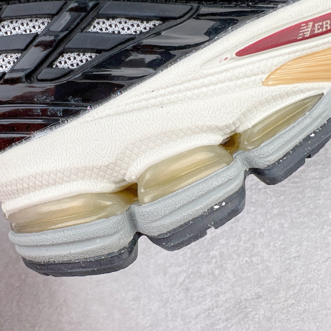 图片[10]-＃M纯原 New Balance M1906DC 白鲸白 NB新百伦潮流复古织物皮革减震防滑耐磨轻便低帮跑步鞋 原档数据独立私模大底 唯一正确六层组合大底 RB前软后硬 百分百还原原鞋脚感 基于市场现有版本全新升级调整 NB市场最强产物 全网最全配色加持 全套原楦原纸板原厂数据开发 全鞋电脑针车加持 原厂网布 原装进口头层翻毛皮料正确绒感卡色 正确中底拉帮中底网布细节 一比一手工擦旧效果 冲裁组合 匠心打造 耗时两个月开发完成 工艺极其复杂难度可想而知 高端零售专供产物 尺码：36 37 37.5 38 38.5 39.5 40 40.5 41.5 42 42.5 43 44 44.5 45 45.5 46.5 47-选品中心