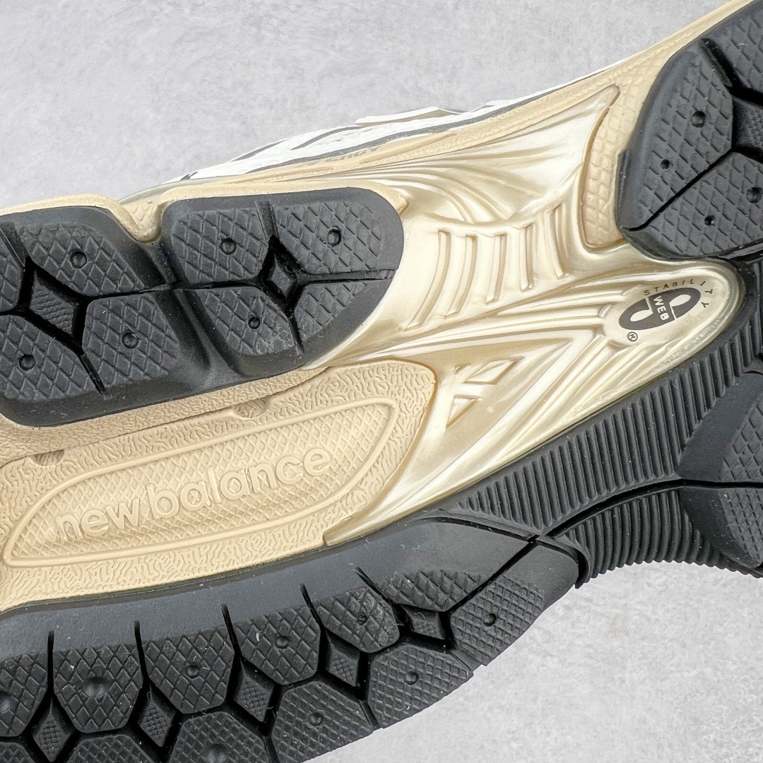 图片[15]-＃M纯原 New Balance M1906RP 白灰 NB新百伦潮流复古织物皮革减震防滑耐磨轻便低帮跑步鞋 原档数据独立私模大底 唯一正确六层组合大底 RB前软后硬 百分百还原原鞋脚感 基于市场现有版本全新升级调整 NB市场最强产物 全网最全配色加持 全套原楦原纸板原厂数据开发 全鞋电脑针车加持 原厂网布 原装进口头层翻毛皮料正确绒感卡色 正确中底拉帮中底网布细节 一比一手工擦旧效果 冲裁组合 匠心打造 耗时两个月开发完成 工艺极其复杂难度可想而知 高端零售专供产物 尺码：36 37 37.5 38 38.5 39.5 40 40.5 41.5 42 42.5 43 44 44.5 45 45.5 46.5 47-选品中心