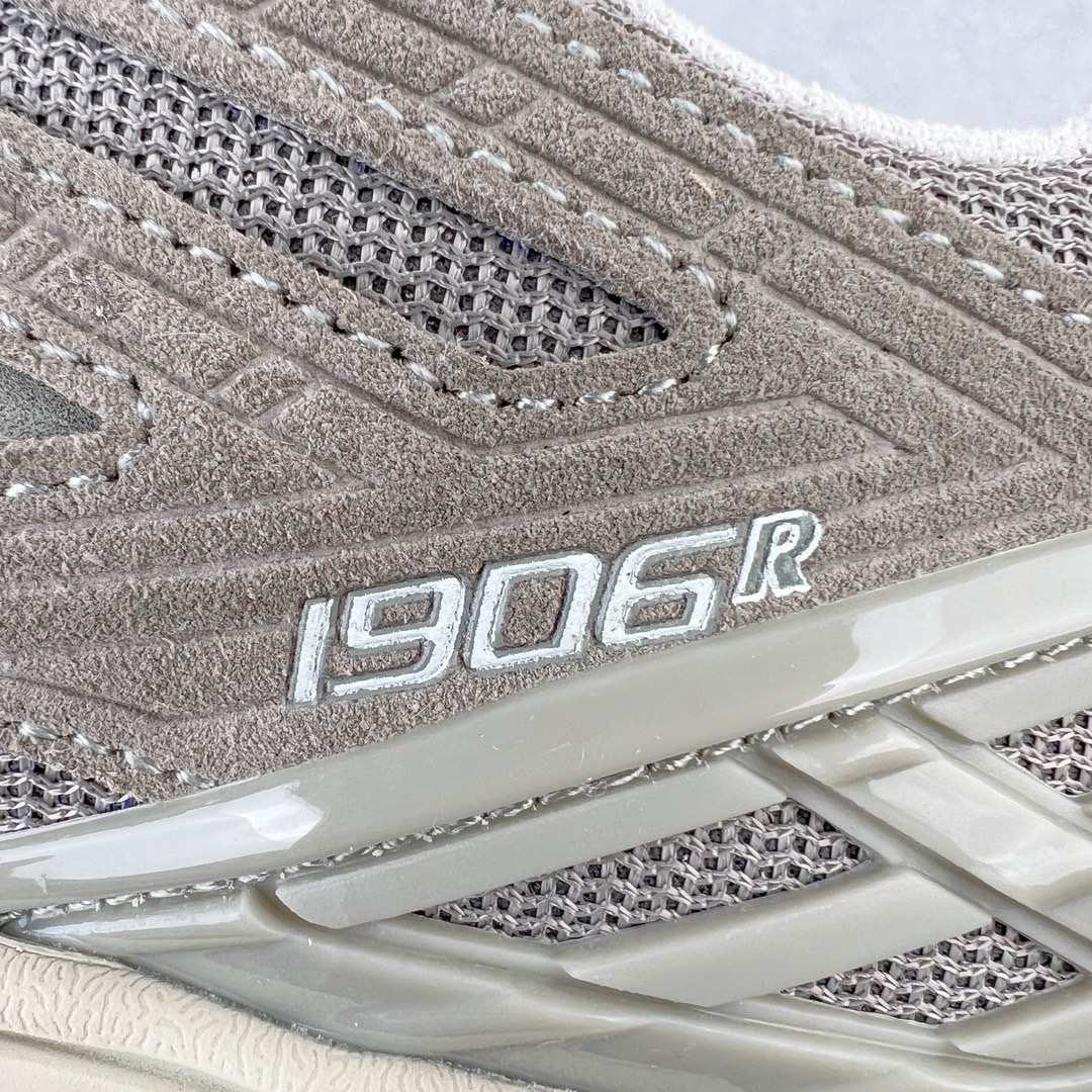 图片[14]-＃M纯原 New Balance M1906RL 浅棕灰 NB新百伦潮流复古织物皮革减震防滑耐磨轻便低帮跑步鞋 原档数据独立私模大底 唯一正确六层组合大底 RB前软后硬 百分百还原原鞋脚感 基于市场现有版本全新升级调整 NB市场最强产物 全网最全配色加持 全套原楦原纸板原厂数据开发 全鞋电脑针车加持 原厂网布 原装进口头层翻毛皮料正确绒感卡色 正确中底拉帮中底网布细节 一比一手工擦旧效果 冲裁组合 匠心打造 耗时两个月开发完成 工艺极其复杂难度可想而知 高端零售专供产物 尺码：36 37 37.5 38 38.5 39.5 40 40.5 41.5 42 42.5 43 44 44.5 45 45.5 46.5 47-选品中心