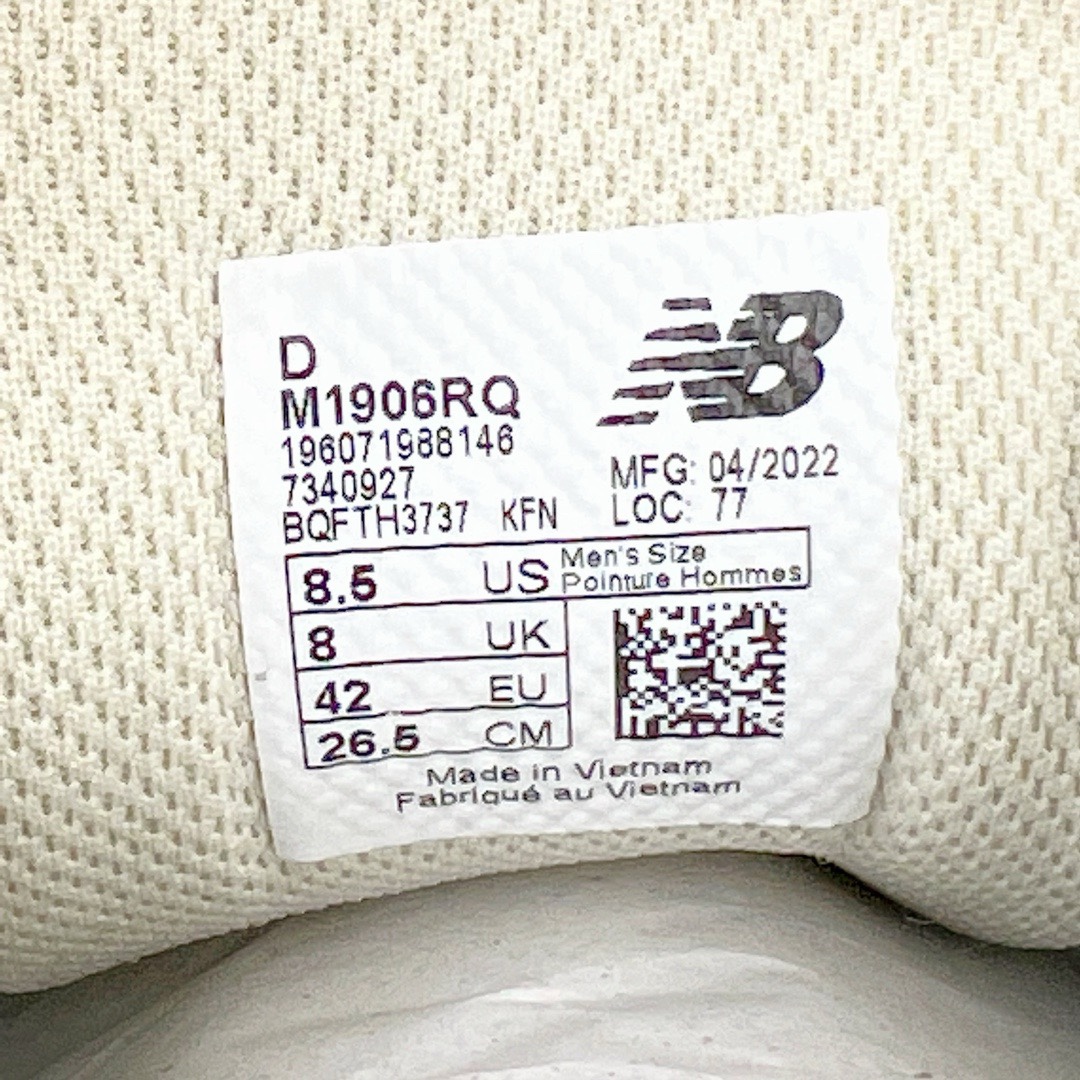 图片[17]-＃M纯原 New Balance M1906RQ 白绿 NB新百伦潮流复古织物皮革减震防滑耐磨轻便低帮跑步鞋 原档数据独立私模大底 唯一正确六层组合大底 RB前软后硬 百分百还原原鞋脚感 基于市场现有版本全新升级调整 NB市场最强产物 全网最全配色加持 全套原楦原纸板原厂数据开发 全鞋电脑针车加持 原厂网布 原装进口头层翻毛皮料正确绒感卡色 正确中底拉帮中底网布细节 一比一手工擦旧效果 冲裁组合 匠心打造 耗时两个月开发完成 工艺极其复杂难度可想而知 高端零售专供产物 尺码：36 37 37.5 38 38.5 39.5 40 40.5 41.5 42 42.5 43 44 44.5 45 45.5 46.5 47-选品中心