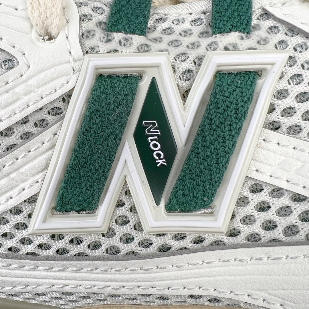 图片[10]-＃M纯原 New Balance M1906RQ 白绿 NB新百伦潮流复古织物皮革减震防滑耐磨轻便低帮跑步鞋 原档数据独立私模大底 唯一正确六层组合大底 RB前软后硬 百分百还原原鞋脚感 基于市场现有版本全新升级调整 NB市场最强产物 全网最全配色加持 全套原楦原纸板原厂数据开发 全鞋电脑针车加持 原厂网布 原装进口头层翻毛皮料正确绒感卡色 正确中底拉帮中底网布细节 一比一手工擦旧效果 冲裁组合 匠心打造 耗时两个月开发完成 工艺极其复杂难度可想而知 高端零售专供产物 尺码：36 37 37.5 38 38.5 39.5 40 40.5 41.5 42 42.5 43 44 44.5 45 45.5 46.5 47-选品中心