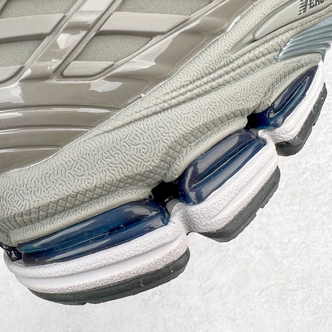 图片[17]-＃M纯原 New Balance M1906RB 经典灰 NB新百伦潮流复古织物皮革减震防滑耐磨轻便低帮跑步鞋 原档数据独立私模大底 唯一正确六层组合大底 RB前软后硬 百分百还原原鞋脚感 基于市场现有版本全新升级调整 NB市场最强产物 全网最全配色加持 全套原楦原纸板原厂数据开发 全鞋电脑针车加持 原厂网布 原装进口头层翻毛皮料正确绒感卡色 正确中底拉帮中底网布细节 一比一手工擦旧效果 冲裁组合 匠心打造 耗时两个月开发完成 工艺极其复杂难度可想而知 高端零售专供产物 尺码：36 37 37.5 38 38.5 39.5 40 40.5 41.5 42 42.5 43 44 44.5 45 45.5 46.5 47-选品中心