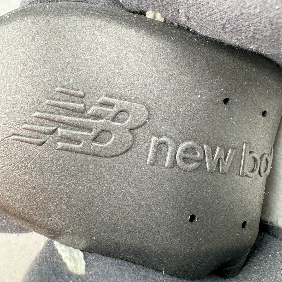 图片[17]-＃M纯原 New Balance M2002RHN 绿色 NB新百伦潮流复古织物皮革减震防滑耐磨轻便低帮跑步鞋 原档数据独立私模大底 唯一正确六层组合大底 RB前软后硬 百分百还原原鞋脚感 基于市场现有版本全新升级调整 NB市场最强产物 全网最全配色加持 全套原楦原纸板原厂数据开发 全鞋电脑针车加持 原厂网布 原装进口头层翻毛皮料正确绒感卡色 正确中底拉帮中底网布细节 一比一手工擦旧效果 冲裁组合 匠心打造 耗时两个月开发完成 工艺极其复杂难度可想而知 高端零售专供产物 尺码：36 37 37.5 38 38.5 39.5 40 40.5 41.5 42 42.5 43 44 44.5 45 45.5 46.5 47-选品中心