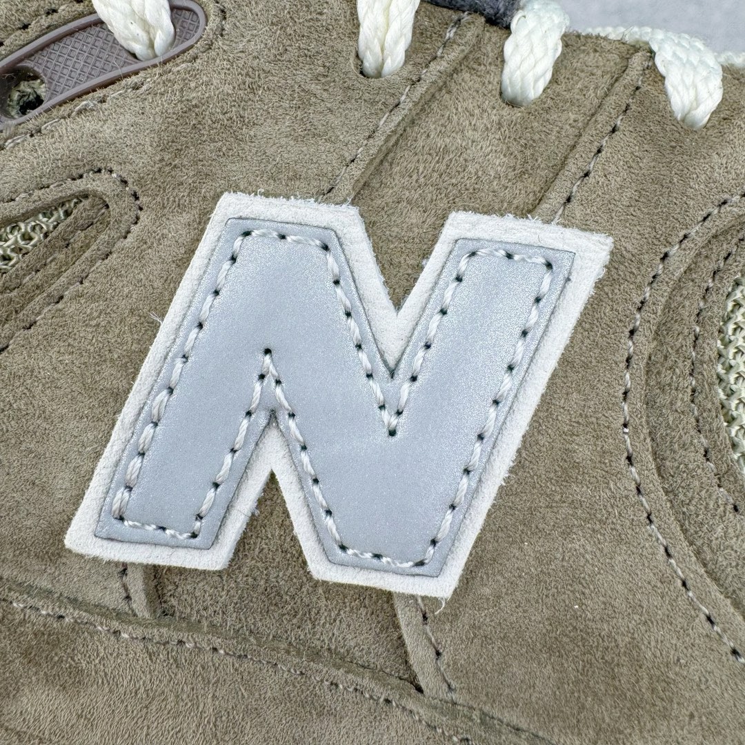 图片[13]-＃M纯原 New Balance M2002RHN 绿色 NB新百伦潮流复古织物皮革减震防滑耐磨轻便低帮跑步鞋 原档数据独立私模大底 唯一正确六层组合大底 RB前软后硬 百分百还原原鞋脚感 基于市场现有版本全新升级调整 NB市场最强产物 全网最全配色加持 全套原楦原纸板原厂数据开发 全鞋电脑针车加持 原厂网布 原装进口头层翻毛皮料正确绒感卡色 正确中底拉帮中底网布细节 一比一手工擦旧效果 冲裁组合 匠心打造 耗时两个月开发完成 工艺极其复杂难度可想而知 高端零售专供产物 尺码：36 37 37.5 38 38.5 39.5 40 40.5 41.5 42 42.5 43 44 44.5 45 45.5 46.5 47-选品中心