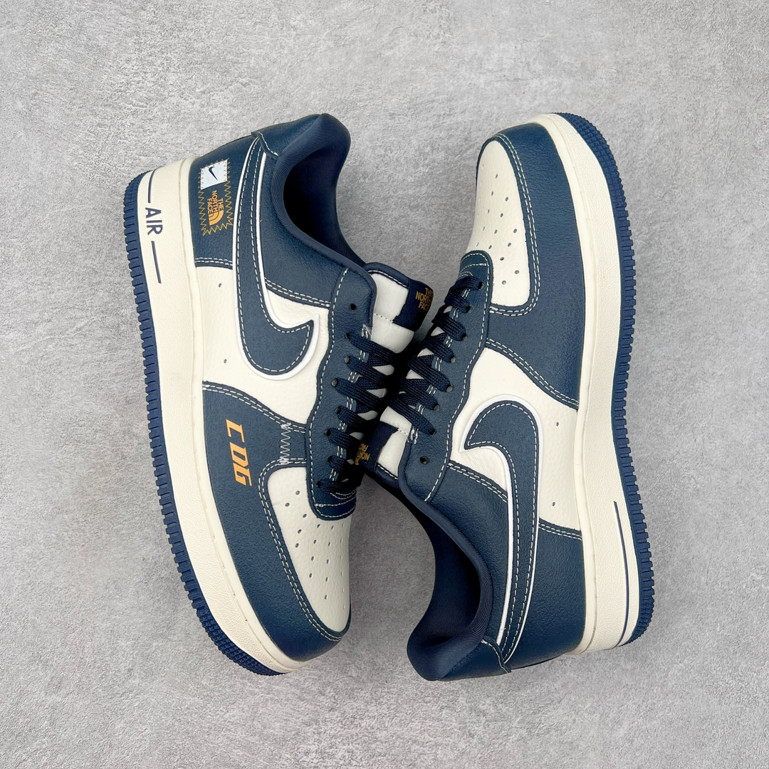 图片[3]-NK Air Force 1´07 Low 空军一号低帮百搭休闲运动板鞋 KK1988-014 柔软、弹性十足的缓震性能和出色的中底设计 横跨复古与现代的外型结合 造就出风靡全球 三十多年的Force 1 直到今天还深受青睐 尺码：36 36.5 37.5 38 38.5 39 40 40.5 41 42 42.5 43 44 44.5 45-选品中心