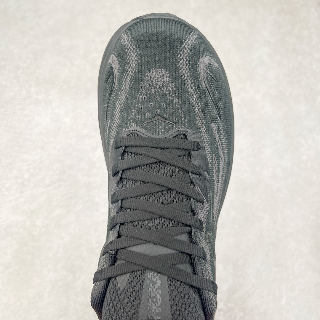 图片[4]-HOKA ONE ONE Clifton 克里夫顿10代专业性能减震公路跑步鞋 轻盈透气的针织网面和纱线的使用让鞋面更挺拔 增强鞋面的强度和支撑性能 搭配柔软的鞋舌 让双脚在舒适包裹中跑的更加畅快 全新泡棉中底 柔软的同时增强回弹性能 为不同跑者提供更平稳流畅的脚感 带来全面的缓冲保护 根据人体工程学设计的延长拉襟 后跟处弹软的海绵填充舒适固定 避免掉跟和摩擦 相比上一代光滑的内衬 Clifton 9的内衬增强了摩擦力 避免双脚在鞋内滑动 尺码：36 36.5 37.5 38 38.5 39 40 40.5 41 42 42.5 43 44 44.5 45-选品中心