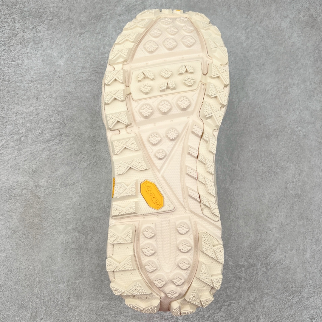 图片[9]-＃X版纯原 HOKA ONE ONE Tor Uitra Low 托亚潮流户外越野登山功能鞋 鞋款利用机能、户外、复古元素将都市型格与户外机能无缝结合 既能自由穿梭于城市的钢筋水泥之间 也能轻松演绎山系潮流搭配 全粒面皮革结合模压鞋口 提升持久耐穿度 直至鞋头的鞋带设计 舒适灵活的调节 搭配鞋头处HOKA ONE ONE飞翼纹饰 营造了个性十足的张扬气场 Tor Ultra 配备 Vibram® 鞋底与 EVA 和RMAT® 中底 给穿著者最佳的抓地力及舒适性 另外中底的金属摇杆可稳定脚部行程 当走过崎岖山路时依然让脚部得到平稳的感觉 而整对鞋以皮革和耐用尼龙布材打造 与坚固的鞋底相结合 可以牢固地支撑脚部和脚踝 另外外层搭载的Event技术 保持鞋履防水以及鞋内透气作用 尺码：36 36.5 37.5 38 38.5 39 40 40.5 41 42 42.5 43 44 44.5 45-选品中心