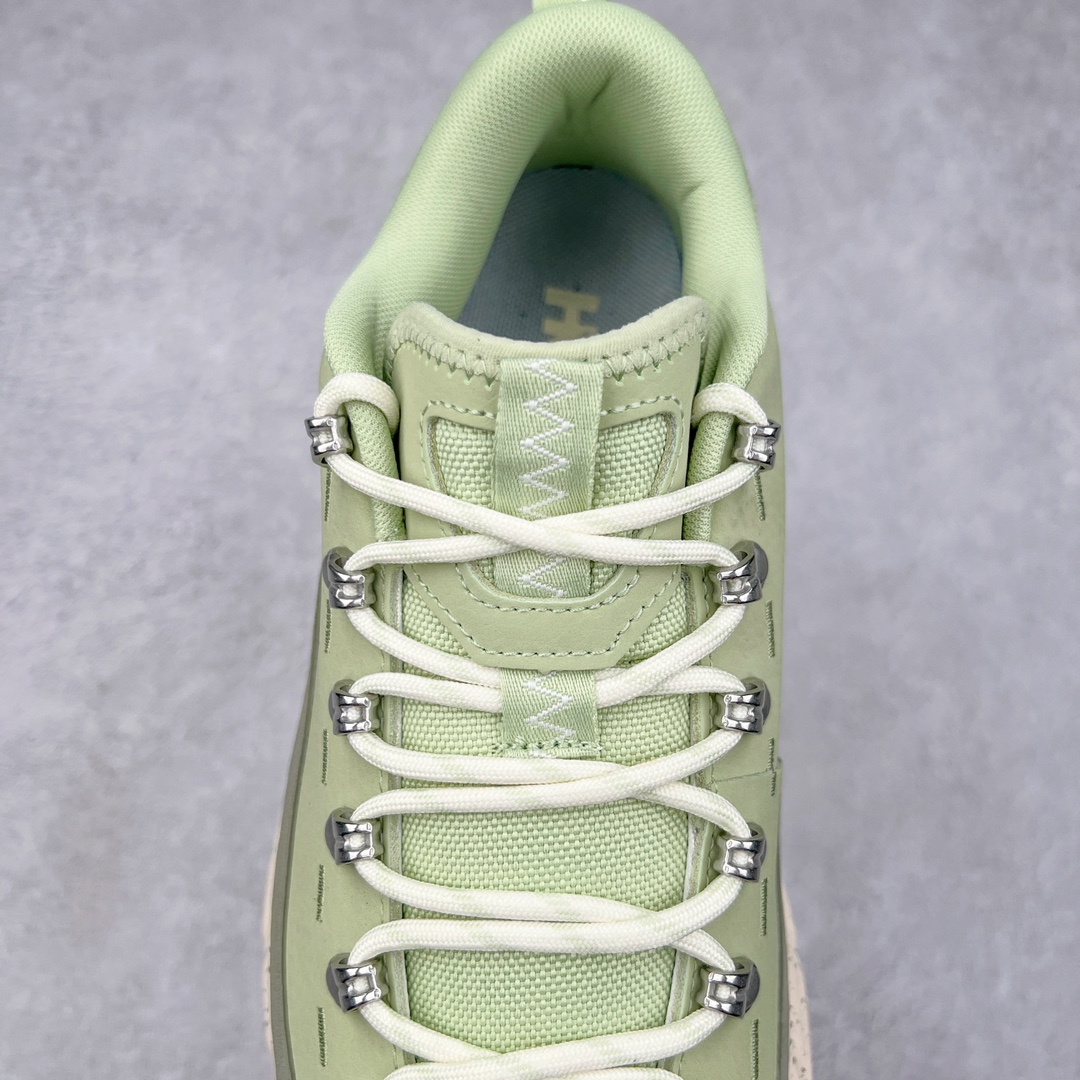 图片[5]-＃X版纯原 HOKA ONE ONE Tor Uitra Low 托亚潮流户外越野登山功能鞋 鞋款利用机能、户外、复古元素将都市型格与户外机能无缝结合 既能自由穿梭于城市的钢筋水泥之间 也能轻松演绎山系潮流搭配 全粒面皮革结合模压鞋口 提升持久耐穿度 直至鞋头的鞋带设计 舒适灵活的调节 搭配鞋头处HOKA ONE ONE飞翼纹饰 营造了个性十足的张扬气场 Tor Ultra 配备 Vibram® 鞋底与 EVA 和RMAT® 中底 给穿著者最佳的抓地力及舒适性 另外中底的金属摇杆可稳定脚部行程 当走过崎岖山路时依然让脚部得到平稳的感觉 而整对鞋以皮革和耐用尼龙布材打造 与坚固的鞋底相结合 可以牢固地支撑脚部和脚踝 另外外层搭载的Event技术 保持鞋履防水以及鞋内透气作用 尺码：36 36.5 37.5 38 38.5 39 40 40.5 41 42 42.5 43 44 44.5 45-选品中心