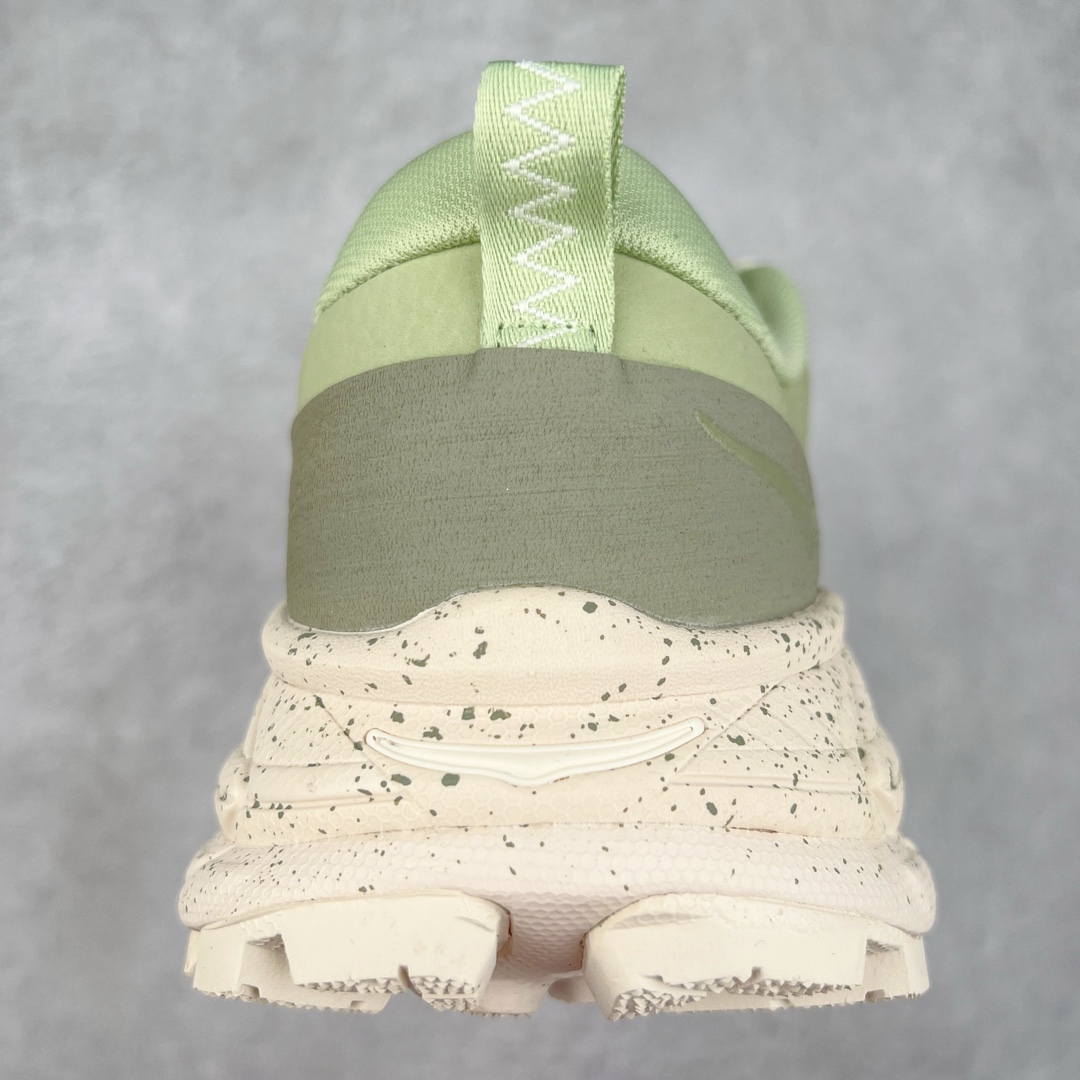 图片[8]-＃X版纯原 HOKA ONE ONE Tor Uitra Low 托亚潮流户外越野登山功能鞋 鞋款利用机能、户外、复古元素将都市型格与户外机能无缝结合 既能自由穿梭于城市的钢筋水泥之间 也能轻松演绎山系潮流搭配 全粒面皮革结合模压鞋口 提升持久耐穿度 直至鞋头的鞋带设计 舒适灵活的调节 搭配鞋头处HOKA ONE ONE飞翼纹饰 营造了个性十足的张扬气场 Tor Ultra 配备 Vibram® 鞋底与 EVA 和RMAT® 中底 给穿著者最佳的抓地力及舒适性 另外中底的金属摇杆可稳定脚部行程 当走过崎岖山路时依然让脚部得到平稳的感觉 而整对鞋以皮革和耐用尼龙布材打造 与坚固的鞋底相结合 可以牢固地支撑脚部和脚踝 另外外层搭载的Event技术 保持鞋履防水以及鞋内透气作用 尺码：36 36.5 37.5 38 38.5 39 40 40.5 41 42 42.5 43 44 44.5 45-选品中心