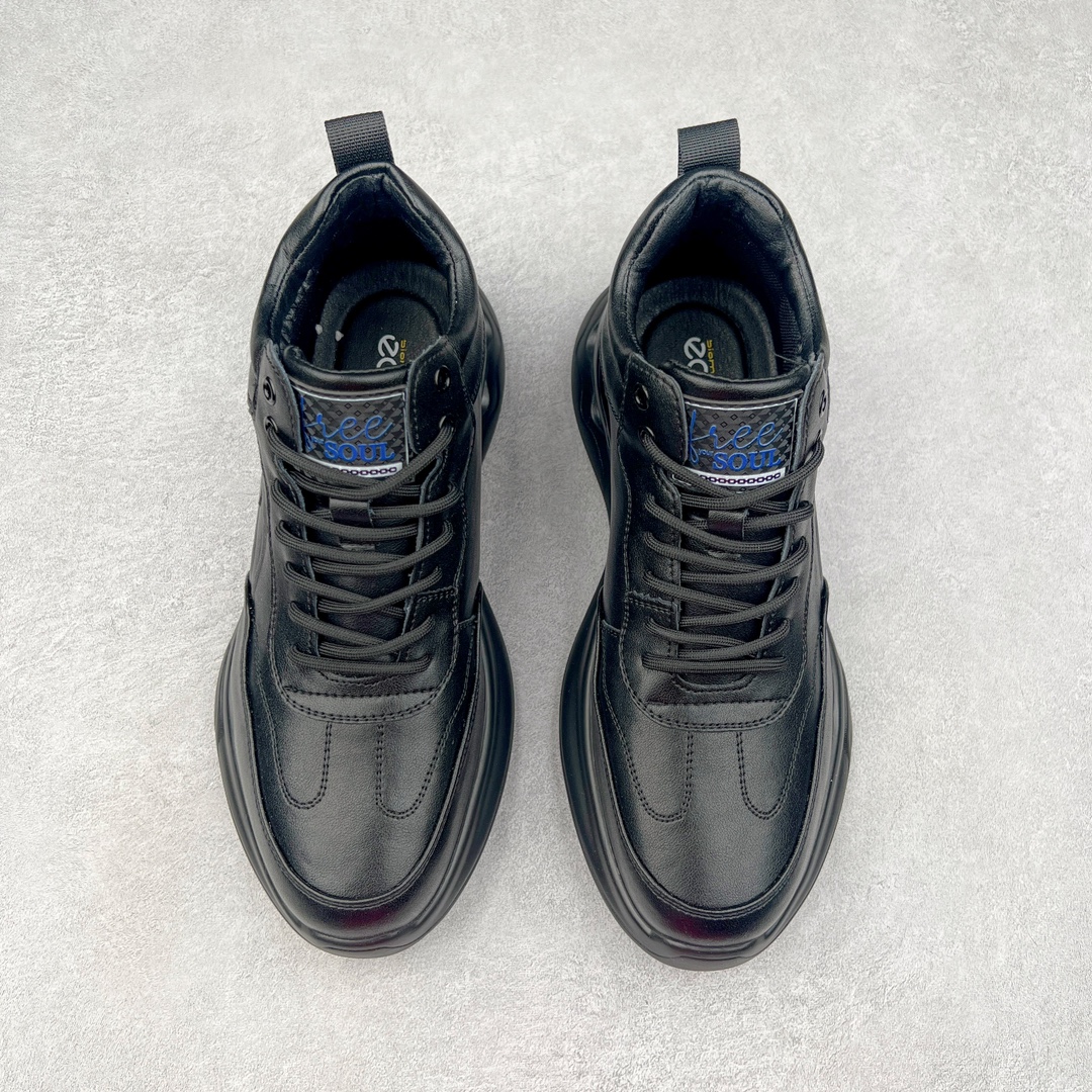 图片[2]-Ecco爱步潮流男鞋2024秋季秋冬款街头潮搭休闲鞋 男款百搭鞋 街头系列新品 工艺牛皮鞋面 挺阔有型纹理清晰 柔韧耐穿 功能性鞋扣让系带更加贴合脚型 自由调节松紧，方便快捷 个性后鞋尾 凸显潮流新元素PU橡胶大底 柔韧耐穿防滑 助力日常舒适穿行 尺码：39-44-选品中心