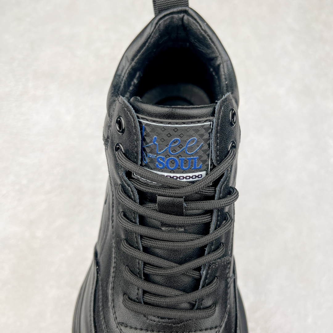 图片[5]-Ecco爱步潮流男鞋2024秋季秋冬款街头潮搭休闲鞋 男款百搭鞋 街头系列新品 工艺牛皮鞋面 挺阔有型纹理清晰 柔韧耐穿 功能性鞋扣让系带更加贴合脚型 自由调节松紧，方便快捷 个性后鞋尾 凸显潮流新元素PU橡胶大底 柔韧耐穿防滑 助力日常舒适穿行 尺码：39-44-选品中心