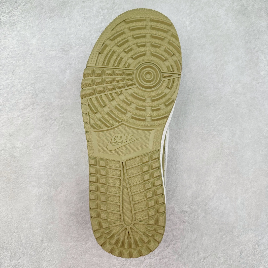 图片[9]-＃福利特价 Travis Scott x Air Jordan AJ1 Low OG SP TS联名倒钩低帮 外贸特供批次 全套原纸板楦头开发 确保原汁原味 完美呈现一代版型 一比一鞋头弧度高度鞋身弧度 此版本只针对中端市场 细节品控鞋型随意秒杀市面同价位 鞋型完美 不臃肿别扭 头层皮料加持 用料绝不含糊 进口玻璃冲刀皮料裁剪零毛边 电脑针车工艺 超高鞋面清洁度 最高QC检验标准 控制溢胶瑕疵 原盒原配 飞翼3D高频深度立体 工艺方面大到整体鞋型 漏斗收腰 底线拉帮 LOGO立体程度 小到针眼排布 载片对称 冲孔效果 鞋标规范 鞋垫背胶等等 无一不是口碑收割 每双都是一个回头客 尺码：36 36.5 37.5 38 38.5 39 40 40.5 41 42 42.5 43 44 44.5 45 46 47.5-选品中心