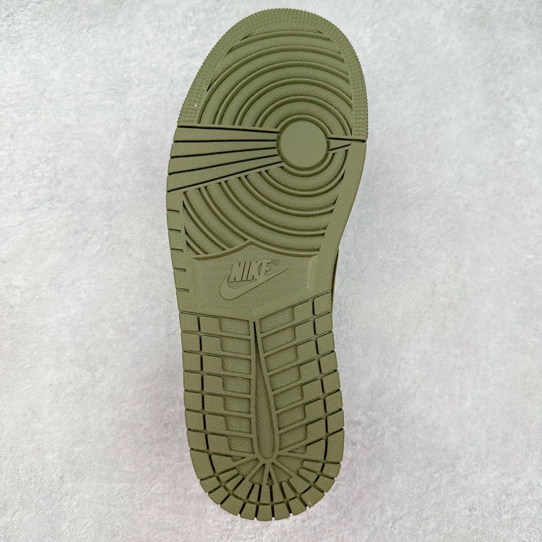 图片[9]-＃福利特价 Travis Scott x Air Jordan AJ1 Low OG SP TS联名倒钩低帮 外贸特供批次 全套原纸板楦头开发 确保原汁原味 完美呈现一代版型 一比一鞋头弧度高度鞋身弧度 此版本只针对中端市场 细节品控鞋型随意秒杀市面同价位 鞋型完美 不臃肿别扭 头层皮料加持 用料绝不含糊 进口玻璃冲刀皮料裁剪零毛边 电脑针车工艺 超高鞋面清洁度 最高QC检验标准 控制溢胶瑕疵 原盒原配 飞翼3D高频深度立体 工艺方面大到整体鞋型 漏斗收腰 底线拉帮 LOGO立体程度 小到针眼排布 载片对称 冲孔效果 鞋标规范 鞋垫背胶等等 无一不是口碑收割 每双都是一个回头客 尺码：36 36.5 37.5 38 38.5 39 40 40.5 41 42 42.5 43 44 44.5 45 46 47.5-选品中心