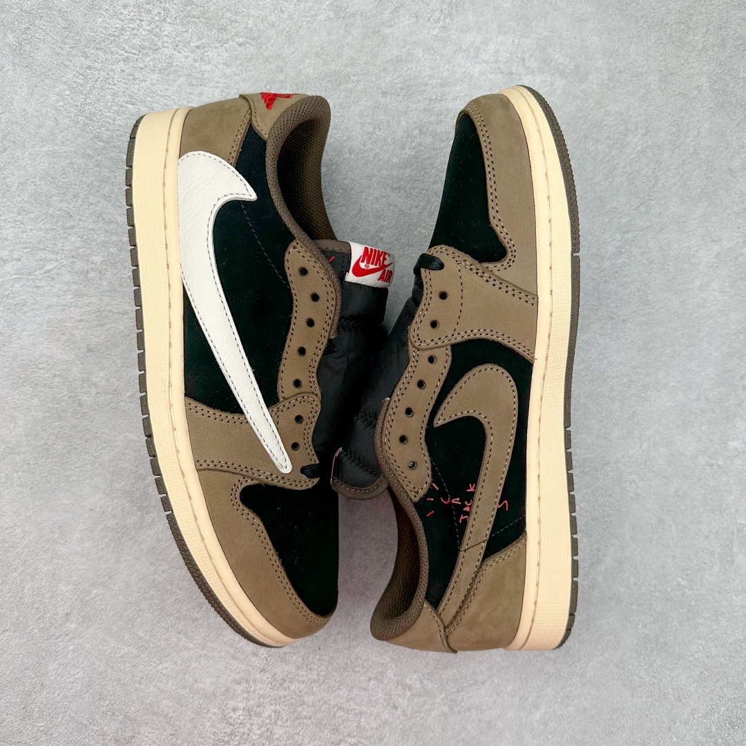 图片[3]-＃福利特价 Travis Scott x Air Jordan AJ1 Low OG SP TS联名倒钩低帮 外贸特供批次 全套原纸板楦头开发 确保原汁原味 完美呈现一代版型 一比一鞋头弧度高度鞋身弧度 此版本只针对中端市场 细节品控鞋型随意秒杀市面同价位 鞋型完美 不臃肿别扭 头层皮料加持 用料绝不含糊 进口玻璃冲刀皮料裁剪零毛边 电脑针车工艺 超高鞋面清洁度 最高QC检验标准 控制溢胶瑕疵 原盒原配 飞翼3D高频深度立体 工艺方面大到整体鞋型 漏斗收腰 底线拉帮 LOGO立体程度 小到针眼排布 载片对称 冲孔效果 鞋标规范 鞋垫背胶等等 无一不是口碑收割 每双都是一个回头客 尺码：36 36.5 37.5 38 38.5 39 40 40.5 41 42 42.5 43 44 44.5 45 46 47.5-选品中心