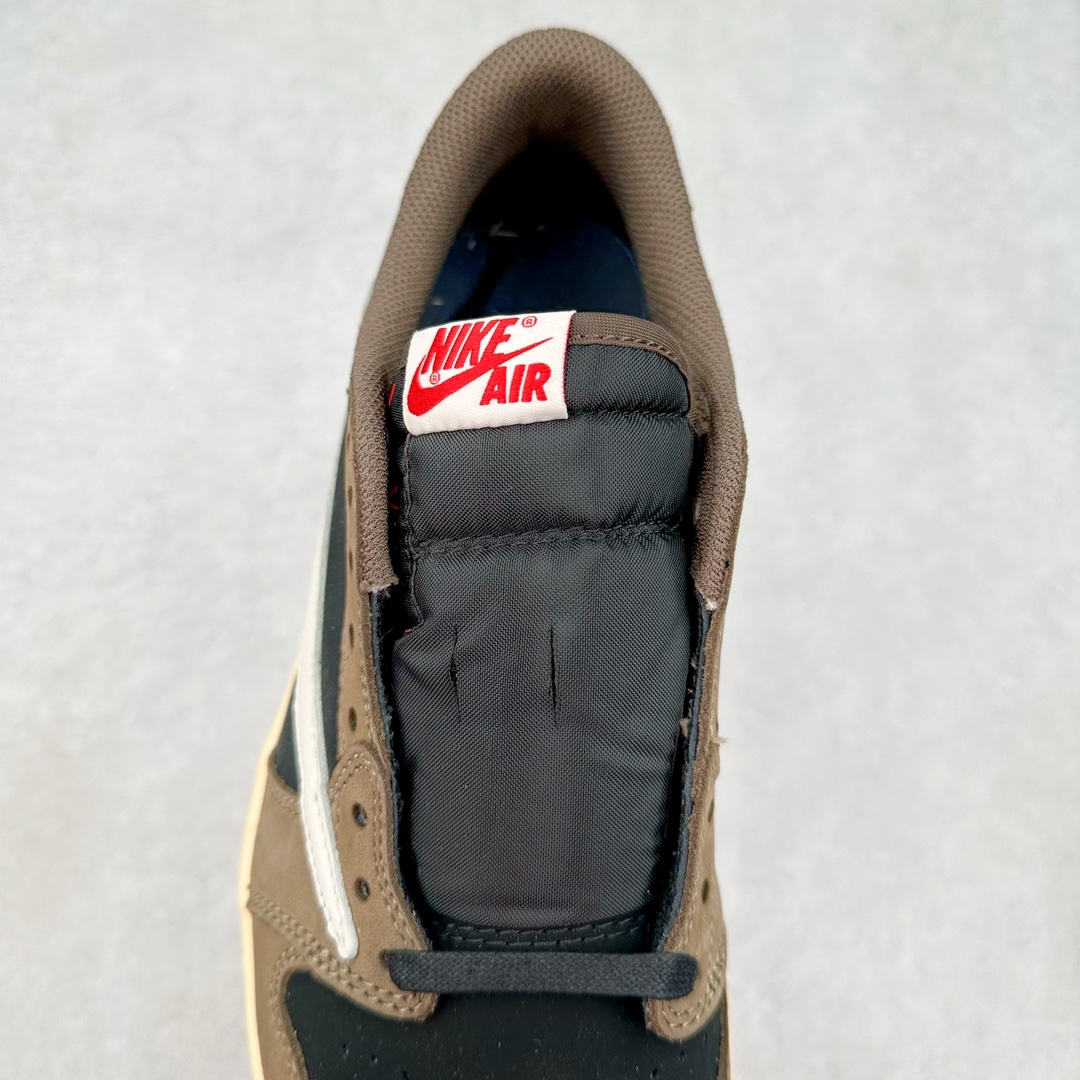 图片[5]-＃福利特价 Travis Scott x Air Jordan AJ1 Low OG SP TS联名倒钩低帮 外贸特供批次 全套原纸板楦头开发 确保原汁原味 完美呈现一代版型 一比一鞋头弧度高度鞋身弧度 此版本只针对中端市场 细节品控鞋型随意秒杀市面同价位 鞋型完美 不臃肿别扭 头层皮料加持 用料绝不含糊 进口玻璃冲刀皮料裁剪零毛边 电脑针车工艺 超高鞋面清洁度 最高QC检验标准 控制溢胶瑕疵 原盒原配 飞翼3D高频深度立体 工艺方面大到整体鞋型 漏斗收腰 底线拉帮 LOGO立体程度 小到针眼排布 载片对称 冲孔效果 鞋标规范 鞋垫背胶等等 无一不是口碑收割 每双都是一个回头客 尺码：36 36.5 37.5 38 38.5 39 40 40.5 41 42 42.5 43 44 44.5 45 46 47.5-选品中心