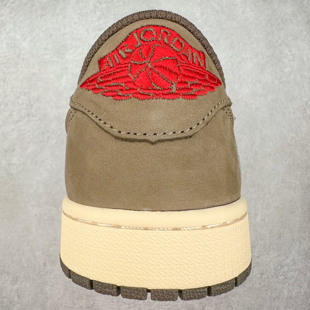 图片[8]-＃福利特价 Travis Scott x Air Jordan AJ1 Low OG SP TS联名倒钩低帮 外贸特供批次 全套原纸板楦头开发 确保原汁原味 完美呈现一代版型 一比一鞋头弧度高度鞋身弧度 此版本只针对中端市场 细节品控鞋型随意秒杀市面同价位 鞋型完美 不臃肿别扭 头层皮料加持 用料绝不含糊 进口玻璃冲刀皮料裁剪零毛边 电脑针车工艺 超高鞋面清洁度 最高QC检验标准 控制溢胶瑕疵 原盒原配 飞翼3D高频深度立体 工艺方面大到整体鞋型 漏斗收腰 底线拉帮 LOGO立体程度 小到针眼排布 载片对称 冲孔效果 鞋标规范 鞋垫背胶等等 无一不是口碑收割 每双都是一个回头客 尺码：36 36.5 37.5 38 38.5 39 40 40.5 41 42 42.5 43 44 44.5 45 46 47.5-选品中心