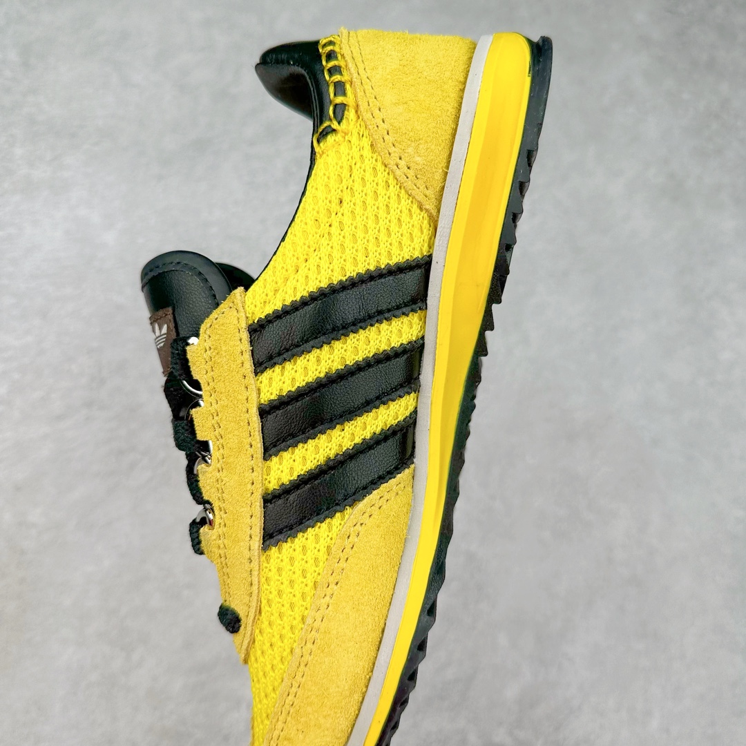 图片[7]-Wales Bonner X adidas Originals SL76 联名黄色 IH9906 Wales Bonner 与 adidas Originals 的联乘系列再次掀起时尚热潮，而其中的 SL76 鞋款更是成为了焦点。相比无鞋盖的Samba，SL76更能俘获我的青睐 这款鞋不仅是对1972年慕尼黑奥运会上经典跑鞋SL72的致敬，更是将怀旧风情与现代设计完美融合。修长的鞋型、针织网层鞋身与绒面板料的交汇，都展现了其精湛的工艺与独特品味。皮革材质的标志三条杠点缀与中底一抹白色腰线，更是为其增添了几分复古奢华的气息。D形环扣的巧妙设计，为鞋带增添了趣味性，同时也提升了鞋款的实用性。鞋底采用EVA材质，不仅增加了鞋款的高度，还提供了更好的缓震性能。齿纹橡胶外底则保证了鞋款的抓地力和耐磨性，让穿着者在运动时更加稳定、安全。尺码：36 36.5 37.5 38 38.5 39 40 40.5 41 42 42.5 43 44 44.5 45-选品中心