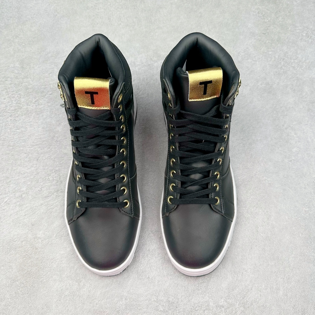 图片[2]-特朗普推出一款“永不投降”运动鞋，特朗普个人运动鞋品牌Trump Never Surrender High-Top 特朗普一代系列高帮总统休闲运动篮球板鞋“皮革液态银USA”PKTLP001 美国前总统特朗普（Donald Trump）日前推出一双要价399美元、名为“永不投降（Never Surrender High-Tops）”的金色高筒运动鞋，引发外界抢购，该运动鞋在推出不到半天的时间即售罄。对此，现任总统拜登（Joe Biden）竞选团队感到不以为然，抨击特朗普兜售盗版奢侈品品牌Off-White球鞋。尺码：40 40.5 41 42 42.5 43 44 44.5 45 46 47.5-选品中心