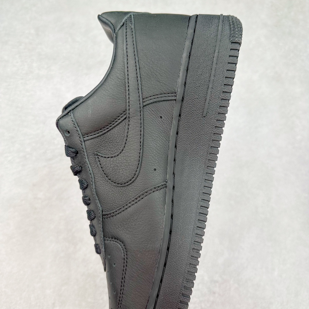 图片[7]-＃S2纯原 CPFM x NK Air Force 1 07 Low 空军一号系列低帮经典百搭休闲运动板鞋“联名放大补丁字母”DC4457-001 近日，A$AP Bari 在其官方社交媒体上预告了 Cactus Plant Flea Market (CPFM) 和 Nike Air Force 1 Low 的全新配色。此次全新推出的紫色和苔藓绿配色，保留了原始黑白版本的标志性风格，均采用皮革鞋面、尼龙鞋舌、带有反光底衬的「AIR SUNSHINE」及同色 AF1 橡胶鞋底。尺码：39 40 40.5 41 42 42.5 43 44 44.5 45 46 47.5-选品中心