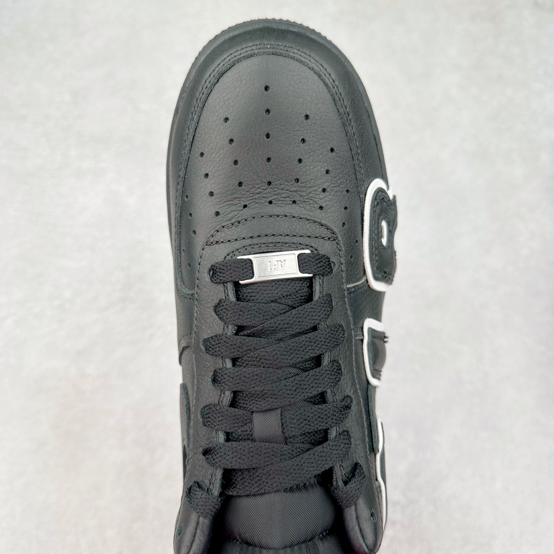 图片[4]-＃S2纯原 CPFM x NK Air Force 1 07 Low 空军一号系列低帮经典百搭休闲运动板鞋“联名放大补丁字母”DC4457-001 近日，A$AP Bari 在其官方社交媒体上预告了 Cactus Plant Flea Market (CPFM) 和 Nike Air Force 1 Low 的全新配色。此次全新推出的紫色和苔藓绿配色，保留了原始黑白版本的标志性风格，均采用皮革鞋面、尼龙鞋舌、带有反光底衬的「AIR SUNSHINE」及同色 AF1 橡胶鞋底。尺码：39 40 40.5 41 42 42.5 43 44 44.5 45 46 47.5-选品中心