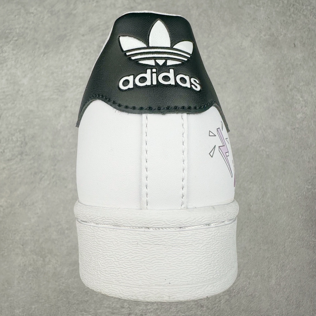 图片[8]-AD Originals Superstar 经典复古贝壳头板鞋 EG4958 诞生于1969年 是第一双将全皮面鞋 身与橡胶鞋头结合在一起的低帮篮球鞋 Superstar最开始 是作为高帮篮球鞋Pro Model的低帮版本而出现的 但因为其独特和醒目的橡胶鞋头造型而让大家熟知 被大家形象地称为\\\”shelltoe\\\”贝壳头 在70年代的美国职业篮球场上 接近3/4的NBA球员都将这双Superstar作为场上用鞋 80年代之后 经过不断的改良和发展 Superstar逐渐成为横跨时装、音乐、街头文化、休闲和运动等各大领域的时尚潮鞋 尺码：36 36.5 37 38 38.5 39 40 40.5 41 42 42.5 43 44 44.5 45-选品中心