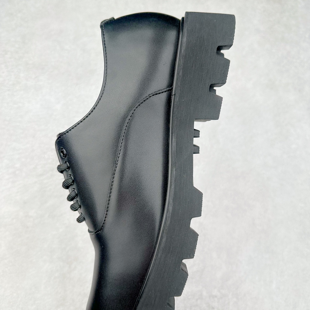 图片[7]-Ecco爱步潮流男鞋2024秋季秋冬款街头潮搭休闲鞋 男款百搭鞋 街头系列新品 工艺牛皮鞋面 挺阔有型纹理清晰 柔韧耐穿 功能性鞋扣让系带更加贴合脚型 自由调节松紧，方便快捷 个性后鞋尾 凸显潮流新元素PU橡胶大底 柔韧耐穿防滑 助力日常舒适穿行 尺码：39-44-选品中心