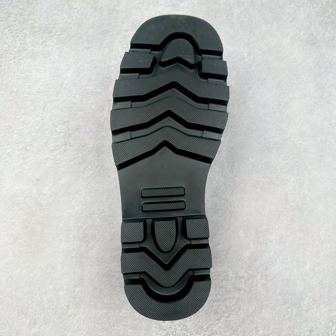 图片[9]-Ecco爱步潮流男鞋2024秋季秋冬款街头潮搭休闲鞋 男款百搭鞋 街头系列新品 工艺牛皮鞋面 挺阔有型纹理清晰 柔韧耐穿 功能性鞋扣让系带更加贴合脚型 自由调节松紧，方便快捷 个性后鞋尾 凸显潮流新元素PU橡胶大底 柔韧耐穿防滑 助力日常舒适穿行 尺码：39-44-选品中心