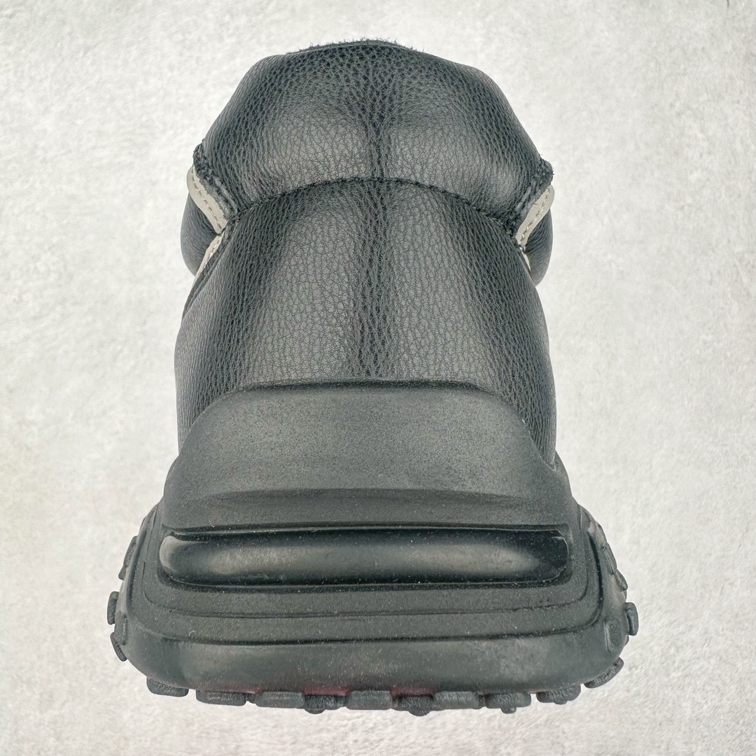 图片[8]-Ecco爱步潮流男鞋2024秋季秋冬款街头潮搭休闲鞋 男款百搭鞋 街头系列新品 工艺牛皮鞋面 挺阔有型纹理清晰 柔韧耐穿 功能性鞋扣让系带更加贴合脚型 自由调节松紧，方便快捷 个性后鞋尾 凸显潮流新元素PU橡胶大底 柔韧耐穿防滑 助力日常舒适穿行 尺码：39-44-选品中心