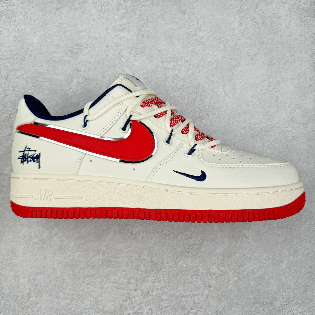 NK Air Force 1´07 Low 空军一号低帮百搭休闲运动板鞋 SJ1198-300 柔软、弹性十足的缓震性能和出色的中底设计 横跨复古与现代的外型结合 造就出风靡全球 三十多年的Force 1 直到今天还深受青睐 尺码：36 36.5 37.5 38 38.5 39 40 40.5 41 42 42.5 43 44 44.5 45-选品中心