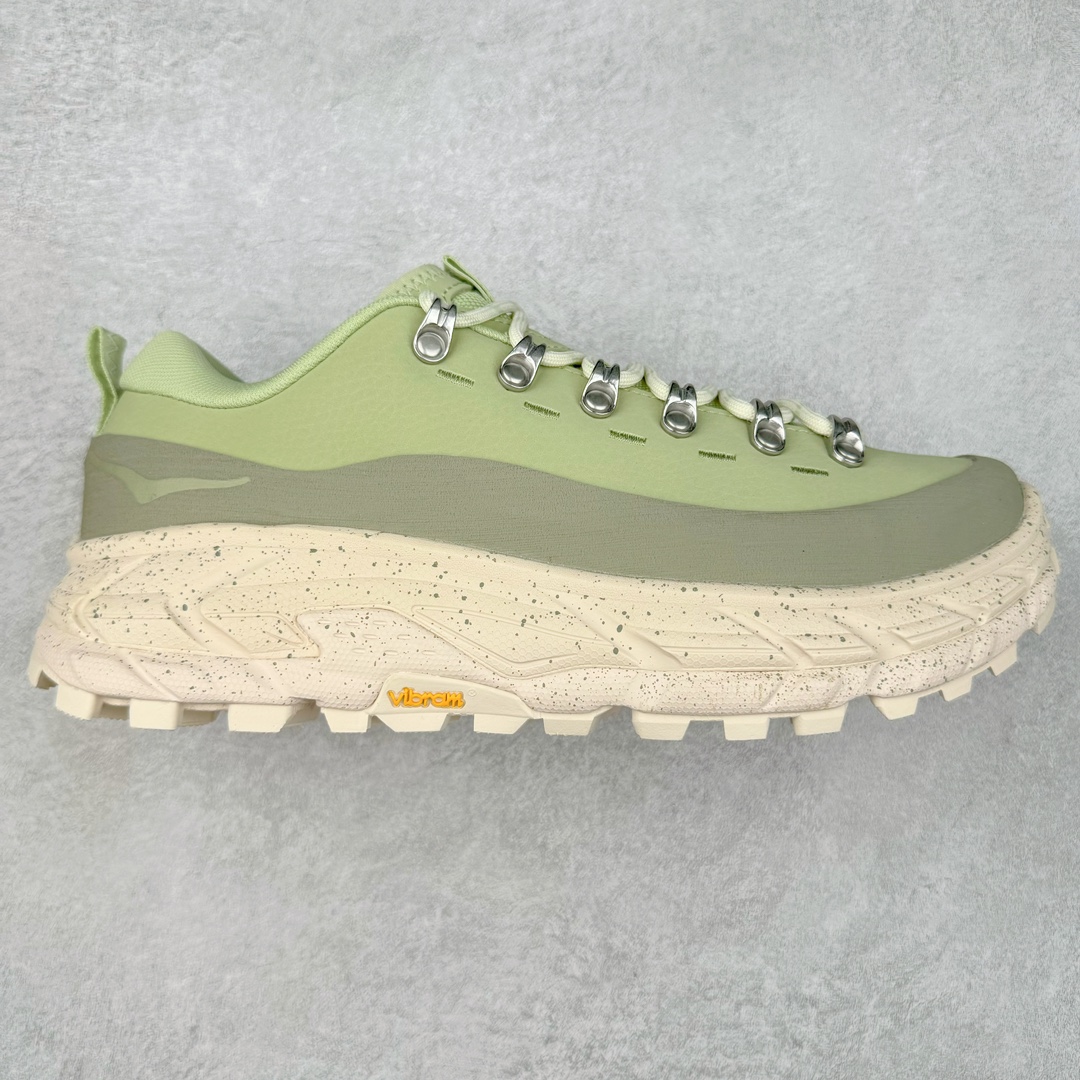 ＃X版纯原 HOKA ONE ONE Tor Uitra Low 托亚潮流户外越野登山功能鞋 鞋款利用机能、户外、复古元素将都市型格与户外机能无缝结合 既能自由穿梭于城市的钢筋水泥之间 也能轻松演绎山系潮流搭配 全粒面皮革结合模压鞋口 提升持久耐穿度 直至鞋头的鞋带设计 舒适灵活的调节 搭配鞋头处HOKA ONE ONE飞翼纹饰 营造了个性十足的张扬气场 Tor Ultra 配备 Vibram® 鞋底与 EVA 和RMAT® 中底 给穿著者最佳的抓地力及舒适性 另外中底的金属摇杆可稳定脚部行程 当走过崎岖山路时依然让脚部得到平稳的感觉 而整对鞋以皮革和耐用尼龙布材打造 与坚固的鞋底相结合 可以牢固地支撑脚部和脚踝 另外外层搭载的Event技术 保持鞋履防水以及鞋内透气作用 尺码：36 36.5 37.5 38 38.5 39 40 40.5 41 42 42.5 43 44 44.5 45-选品中心