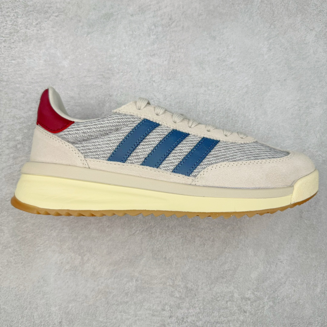 AD SL72 RS系列德训足球风百搭低帮休闲运动板鞋 阿迪达斯Originals推出复古「T头鞋」造型的SL72鞋款复刻，有男女两款可选。男生款为SL72RS，鞋型挺立饱满，鞋底增加高度，采用麂皮与布面制作，符合复古氛围；女生款为SL72OGW，致敬经典款式，鞋身纤细，还原70年代设计，以绿色呈现，点缀金色细节。多款配色可选。「T 头鞋」这两年有多火大家见到了吧？明星、穿搭博主几乎人手一双，凭借复古味的外观，以及亲民的价格，同样成为了不少球鞋玩家日常上脚首选。近日 adidas Originals 将有「T 头鞋」造型的诞生于 1972 年的 SL72 鞋款复刻带回，各位买鞋又有新选择了。1972 年 SL72 问世后，引领了后来阿迪达斯的跑鞋发展方向，其中「SL」代表了 Super Light，彰显了产品轻便的特性。1972 年 SL72 问世后，引领了后来阿迪达斯的跑鞋发展方向，其中「SL」代表了 Super Light，彰显了产品轻便的特性。这次 adidas Originals 延续其轻质经典的基因，带来男女两款 SL72。男生款带来 SL72 RS 鞋型，RS 意为 Reshaped（重塑），鞋款在保留了经典的外观基础上，在尼龙材质里增加了填充物，使鞋型更加挺立和饱满，鞋头则更加圆润，鞋底的 EVA 材质则增加了鞋款的高度。女生款则带来 SL72 OG W 鞋型，OG 顾名思义则是致敬经典款式，相较于 RS（Reshaped）鞋款，鞋身更加纤细，其整体鞋身轮廓、线条、细节、材质上尊崇 70 年代 SL72 的设计，还原经典味道。尺码：36 36⅔ 37⅓ 38 38⅔ 39⅓ 40 40⅔ 41⅓ 42 42⅔ 43⅓ 44 44⅔ 45-选品中心