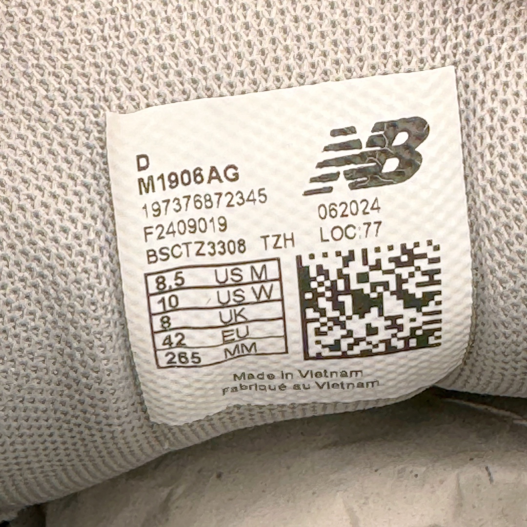 图片[12]-＃M纯原 New Balance M1906AG 银灰 NB新百伦潮流复古织物皮革减震防滑耐磨轻便低帮跑步鞋 原档数据独立私模大底 唯一正确六层组合大底 RB前软后硬 百分百还原原鞋脚感 基于市场现有版本全新升级调整 NB市场最强产物 全网最全配色加持 全套原楦原纸板原厂数据开发 全鞋电脑针车加持 原厂网布 原装进口头层翻毛皮料正确绒感卡色 正确中底拉帮中底网布细节 一比一手工擦旧效果 冲裁组合 匠心打造 耗时两个月开发完成 工艺极其复杂难度可想而知 高端零售专供产物 尺码：36 37 37.5 38 38.5 39.5 40 40.5 41.5 42 42.5 43 44 44.5 45 45.5 46.5 47-选品中心