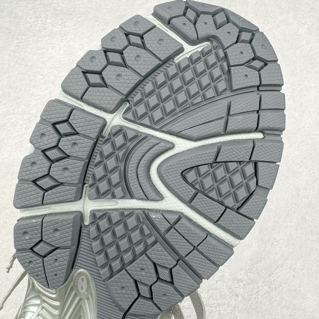 图片[21]-＃M纯原 New Balance M1906AG 银灰 NB新百伦潮流复古织物皮革减震防滑耐磨轻便低帮跑步鞋 原档数据独立私模大底 唯一正确六层组合大底 RB前软后硬 百分百还原原鞋脚感 基于市场现有版本全新升级调整 NB市场最强产物 全网最全配色加持 全套原楦原纸板原厂数据开发 全鞋电脑针车加持 原厂网布 原装进口头层翻毛皮料正确绒感卡色 正确中底拉帮中底网布细节 一比一手工擦旧效果 冲裁组合 匠心打造 耗时两个月开发完成 工艺极其复杂难度可想而知 高端零售专供产物 尺码：36 37 37.5 38 38.5 39.5 40 40.5 41.5 42 42.5 43 44 44.5 45 45.5 46.5 47-选品中心