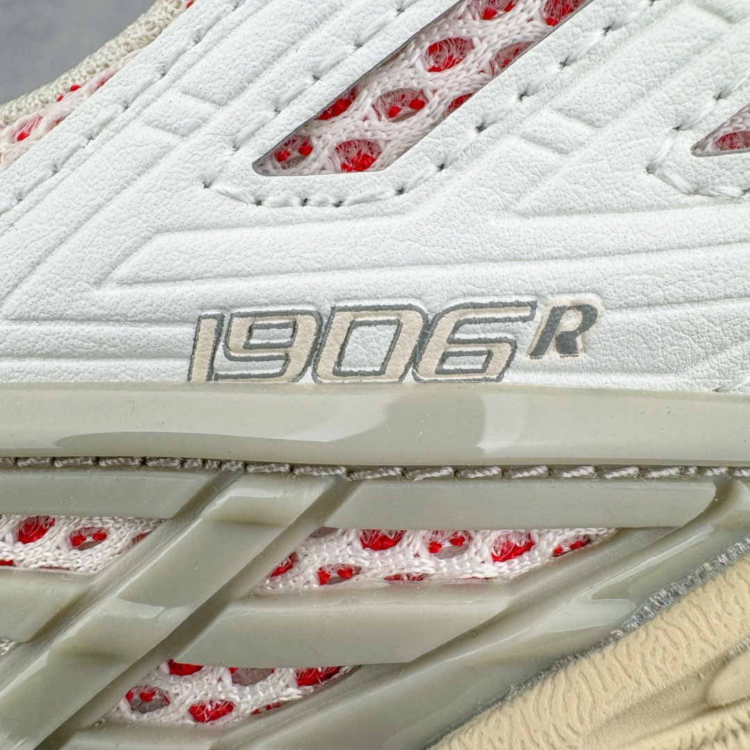 图片[13]-＃M纯原 New Balance M1906RO 白红 NB新百伦潮流复古织物皮革减震防滑耐磨轻便低帮跑步鞋 原档数据独立私模大底 唯一正确六层组合大底 RB前软后硬 百分百还原原鞋脚感 基于市场现有版本全新升级调整 NB市场最强产物 全网最全配色加持 全套原楦原纸板原厂数据开发 全鞋电脑针车加持 原厂网布 原装进口头层翻毛皮料正确绒感卡色 正确中底拉帮中底网布细节 一比一手工擦旧效果 冲裁组合 匠心打造 耗时两个月开发完成 工艺极其复杂难度可想而知 高端零售专供产物 尺码：36 37 37.5 38 38.5 39.5 40 40.5 41.5 42 42.5 43 44 44.5 45 45.5 46.5 47-选品中心