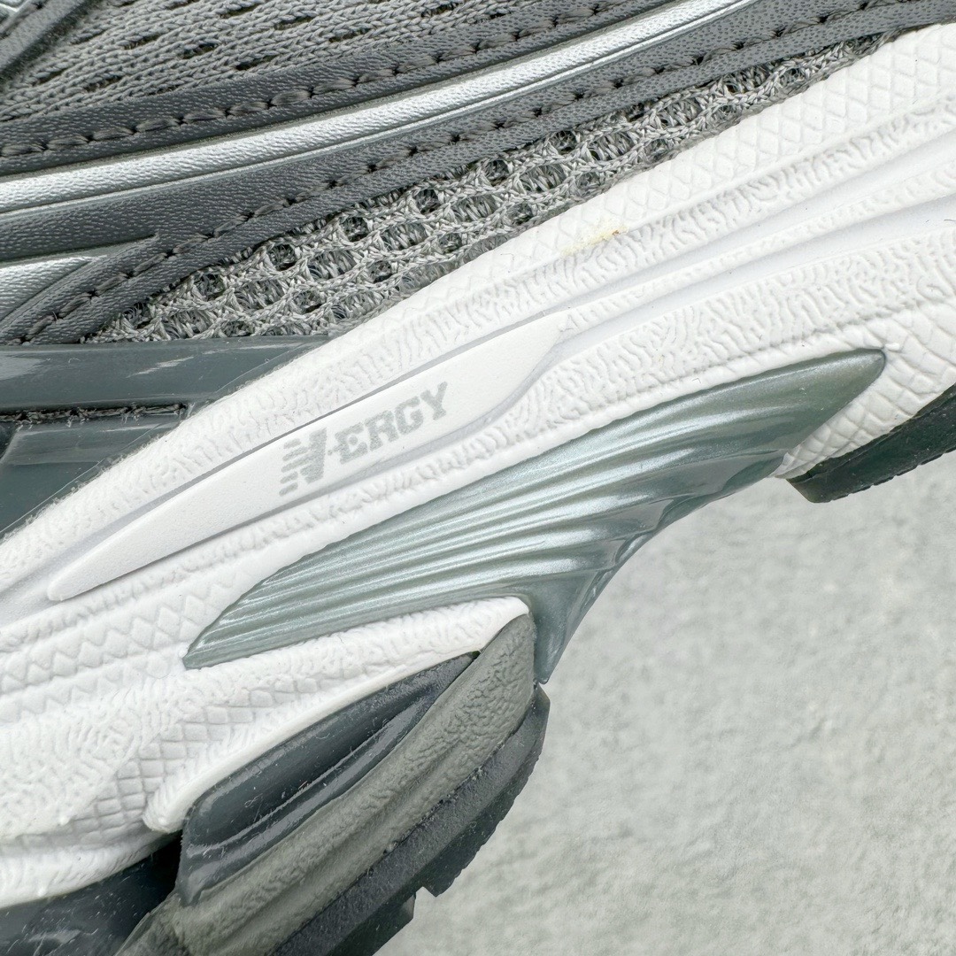 图片[13]-＃M纯原 New Balance M1906RJS 灰色 NB新百伦潮流复古织物皮革减震防滑耐磨轻便低帮跑步鞋 原档数据独立私模大底 唯一正确六层组合大底 RB前软后硬 百分百还原原鞋脚感 基于市场现有版本全新升级调整 NB市场最强产物 全网最全配色加持 全套原楦原纸板原厂数据开发 全鞋电脑针车加持 原厂网布 原装进口头层翻毛皮料正确绒感卡色 正确中底拉帮中底网布细节 一比一手工擦旧效果 冲裁组合 匠心打造 耗时两个月开发完成 工艺极其复杂难度可想而知 高端零售专供产物 尺码：36 37 37.5 38 38.5 39.5 40 40.5 41.5 42 42.5 43 44 44.5 45 45.5 46.5 47-选品中心