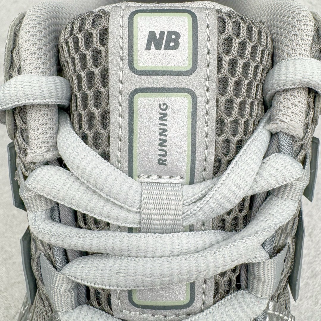图片[13]-＃M纯原 New Balance M1906REH 银灰 NB新百伦潮流复古织物皮革减震防滑耐磨轻便低帮跑步鞋 原档数据独立私模大底 唯一正确六层组合大底 RB前软后硬 百分百还原原鞋脚感 基于市场现有版本全新升级调整 NB市场最强产物 全网最全配色加持 全套原楦原纸板原厂数据开发 全鞋电脑针车加持 原厂网布 原装进口头层翻毛皮料正确绒感卡色 正确中底拉帮中底网布细节 一比一手工擦旧效果 冲裁组合 匠心打造 耗时两个月开发完成 工艺极其复杂难度可想而知 高端零售专供产物 尺码：36 37 37.5 38 38.5 39.5 40 40.5 41.5 42 42.5 43 44 44.5 45 45.5 46.5 47-选品中心
