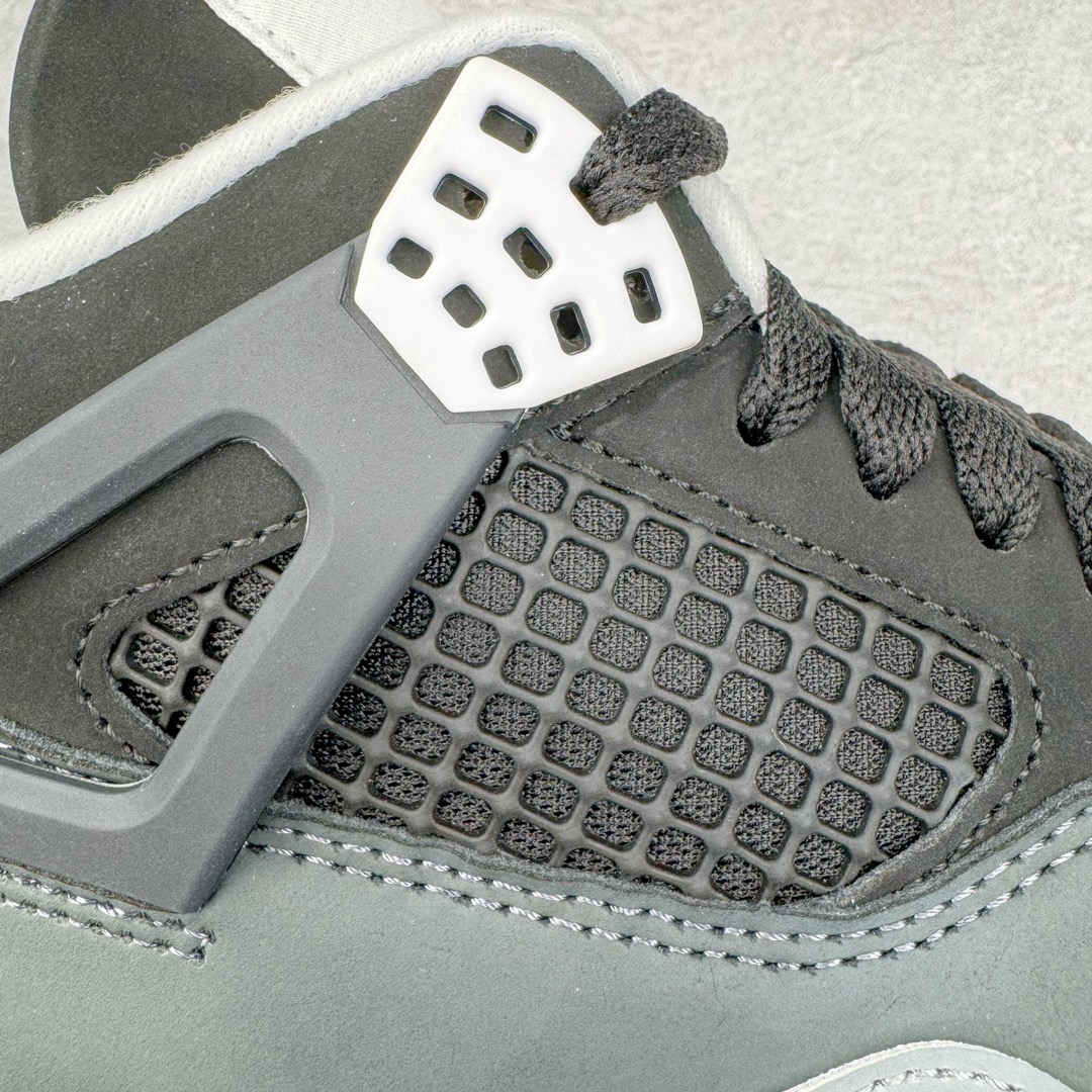 图片[18]-＃KZ神版 Air Jordan AJ4 Retro \\\” Fear \\\” 黑白恐惧 复刻2024版 FQ8138-002 独家外贸特供尺码含 45.5 49.5 50.5 国内外口碑最好最推荐的产品 市场中端王者 亲自操刀耗时半年巨作 全套原纸板楦头开发 确保原汁原味 完美呈现四代版型 一比一鞋头弧度高度鞋身弧度 此版本只针对中端市场 皮料材质有所更替 其他数据细节工艺流程均保持一致 绝不口嗨 细节品控鞋型随意秒杀市面3XX 4XX 原厂TPU网格鞋带扣 正确内里网布 菱角分明不变形无多余毛边 柔软性质感一致于原鞋 市场唯一原厂鞋扣模具 背面可见隐藏注塑口 原厂织唛标 原厂飞人电绣工艺 尾指中部跳三针 独家绑鞋带手法 印刷中底布 四线拉帮 米色美纹纸贴合固定 进口港宝加持 后跟自然饱满 全鞋荧光划线卡点 追求极致完美 每一双都是工艺品 多重QC质检 超越公司货的品控标准 实实在在的免检产品 尺码：40 40.5 41 42 42.5 43 44 44.5 45 45.5 46 47.5 48.5 49.5 50.5-选品中心