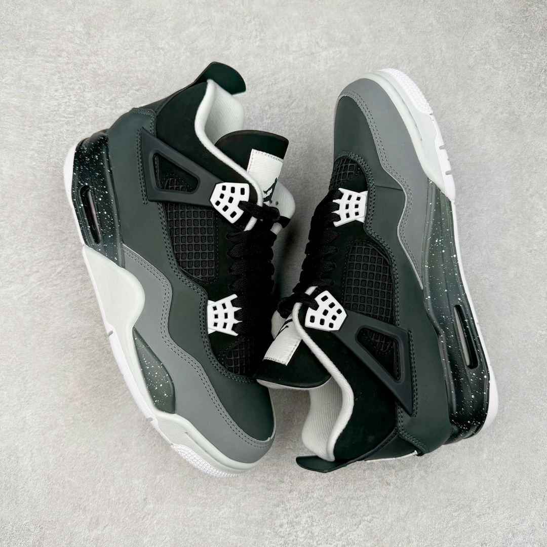 图片[3]-＃KZ神版 Air Jordan AJ4 Retro \\\” Fear \\\” 黑白恐惧 复刻2024版 FQ8138-002 独家外贸特供尺码含 45.5 49.5 50.5 国内外口碑最好最推荐的产品 市场中端王者 亲自操刀耗时半年巨作 全套原纸板楦头开发 确保原汁原味 完美呈现四代版型 一比一鞋头弧度高度鞋身弧度 此版本只针对中端市场 皮料材质有所更替 其他数据细节工艺流程均保持一致 绝不口嗨 细节品控鞋型随意秒杀市面3XX 4XX 原厂TPU网格鞋带扣 正确内里网布 菱角分明不变形无多余毛边 柔软性质感一致于原鞋 市场唯一原厂鞋扣模具 背面可见隐藏注塑口 原厂织唛标 原厂飞人电绣工艺 尾指中部跳三针 独家绑鞋带手法 印刷中底布 四线拉帮 米色美纹纸贴合固定 进口港宝加持 后跟自然饱满 全鞋荧光划线卡点 追求极致完美 每一双都是工艺品 多重QC质检 超越公司货的品控标准 实实在在的免检产品 尺码：40 40.5 41 42 42.5 43 44 44.5 45 45.5 46 47.5 48.5 49.5 50.5-选品中心