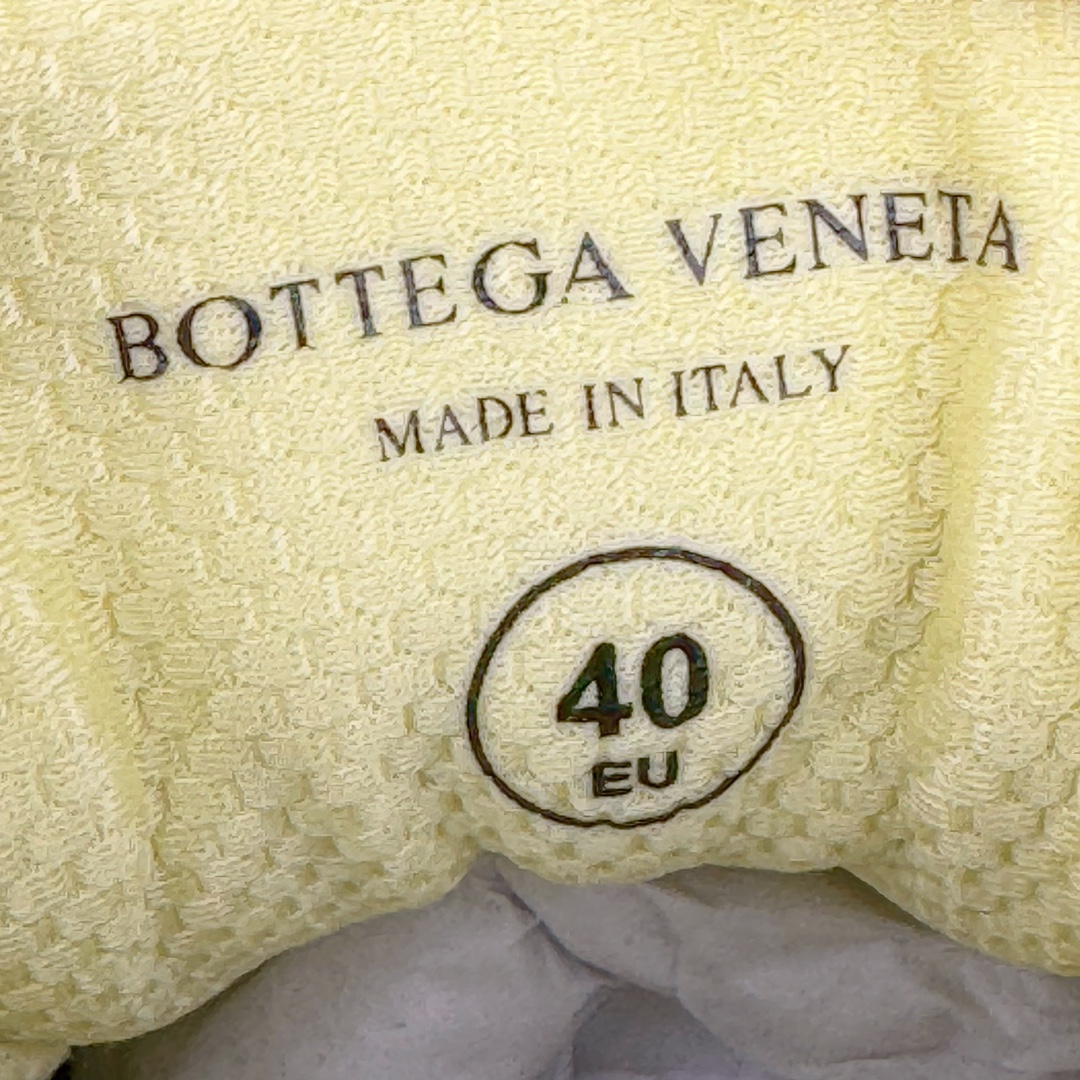 图片[11]-＃GD广顶 BOTTEGA VENETA Orbit Runner BV葆蝶家时尚休闲王一博同款老爹鞋运动鞋 原版开发 一比一打造 相似度百分之99以上 市场一梯队级别品质 区别市场任何标文顶级品质版本 采用轻质科技网布面料 搭配几何图案设计橡胶外底 王炸系列 高版本 认准套包工艺 实际增高很多哦 还是一样显腿细非常nice 耐玩耐造 对标对版 套包鞋工艺 认准高版本 大底选用拼色TPU大底 配置原版包装 尺码：35 36 37 38 39 40 41 42 43 44 45-选品中心