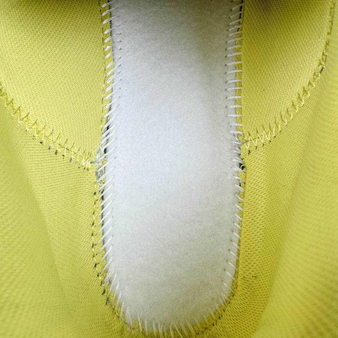 图片[21]-＃GD广顶 BOTTEGA VENETA Orbit Runner BV葆蝶家时尚休闲王一博同款老爹鞋运动鞋 原版开发 一比一打造 相似度百分之99以上 市场一梯队级别品质 区别市场任何标文顶级品质版本 采用轻质科技网布面料 搭配几何图案设计橡胶外底 王炸系列 高版本 认准套包工艺 实际增高很多哦 还是一样显腿细非常nice 耐玩耐造 对标对版 套包鞋工艺 认准高版本 大底选用拼色TPU大底 配置原版包装 尺码：35 36 37 38 39 40 41 42 43 44 45-选品中心