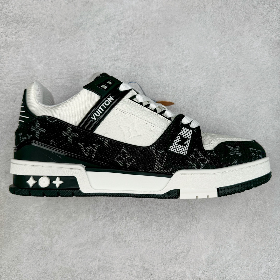 图片[5]-＃FS Louis Vuitton Trainer lv时装走秀运动鞋 实力大厂出品 平台专供 成熟的做工稳定的品控 完美鞋型超高的清洁度 零毛边线头瑕疵 全套原楦原纸版原鞋开模 全网最具灵魂的版型 正确原装黄色鞋盒 正确中底印花 鞋面印花3D高频深度立体 全鞋电脑针车 紧密相连 针距密度一致 环保乳胶注塑鞋垫 厚度脚感还原原版 皮面裁剪部位 统一油边封口工艺 原装橡胶大底含胶量大底组合零偏差 专柜全套包装 防尘袋 说明书 质保卡 男女鞋 尺码：35 36 37 38 39 40 41 42 43 44 45-选品中心