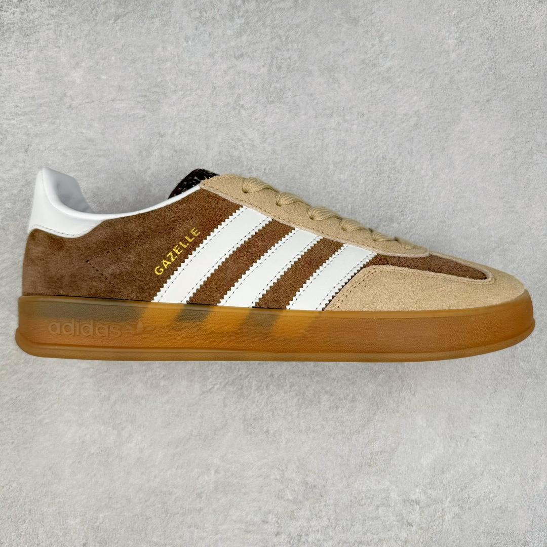 AD Gazelle Indoor Trainers 羚羊内训系列低帮复古百搭休闲运动德训风板鞋 IF9646 90年代经典的复刻版！自60年代以足球训练鞋面世以来,Gazelle就以其经典设计席卷全球。1991年版本的复刻,再造经典Gazelle。采用皮革打造,搭配浊色细节,让这款经典更加简约。尺码：36 36⅔ 37⅓ 38 38⅔ 39⅓ 40 40⅔ 41⅓ 42 42⅔ 43⅓ 44 45-选品中心